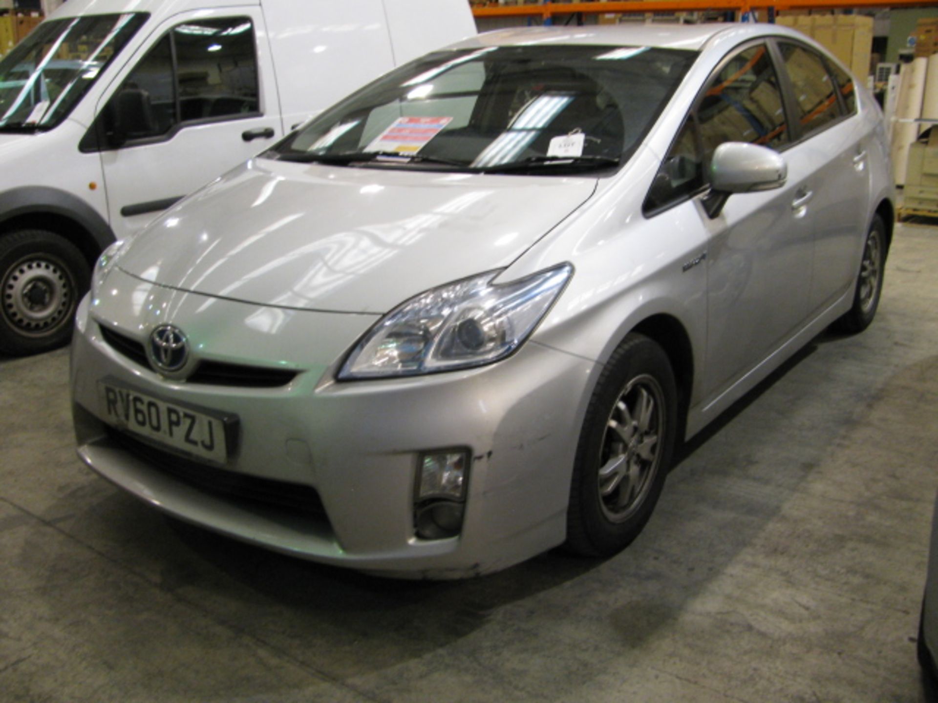 Toyota Prius T3 VVT hybrid electric 4 door hatchback, reg RV60 PZJ, miles: 163,412 - Image 3 of 6