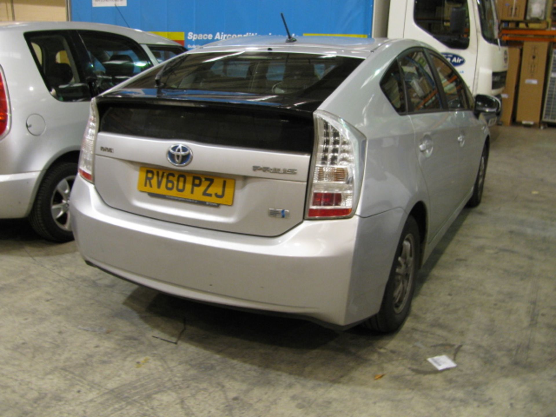 Toyota Prius T3 VVT hybrid electric 4 door hatchback, reg RV60 PZJ, miles: 163,412 - Image 5 of 6