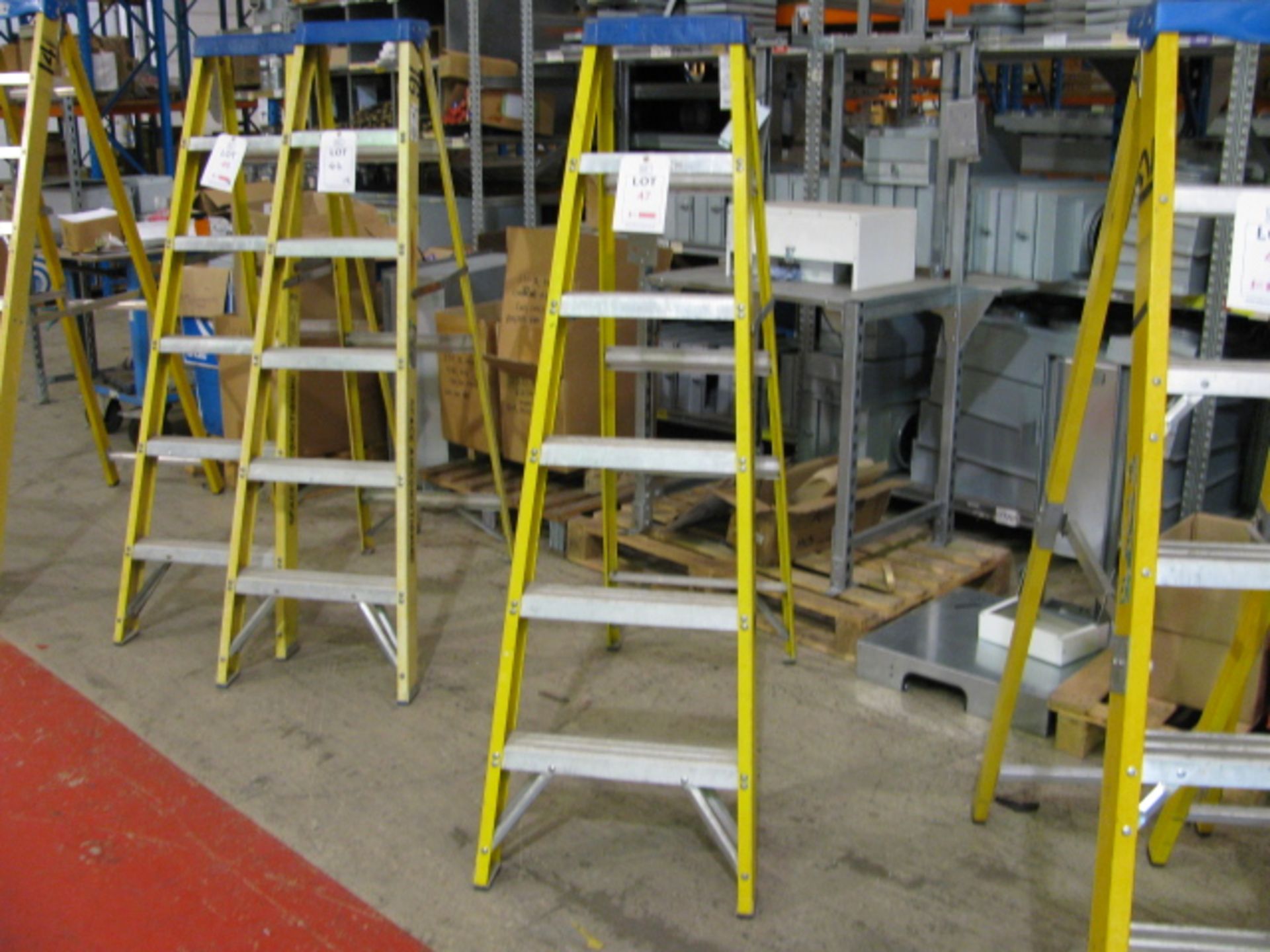 Set of EN131 compliant composite steps