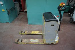 Yale MP20L powered Pallet Truck, 2000kg rated capa