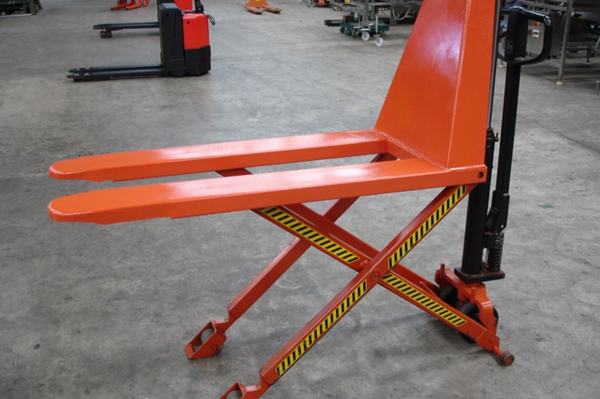 BT High lift Pallet Mover