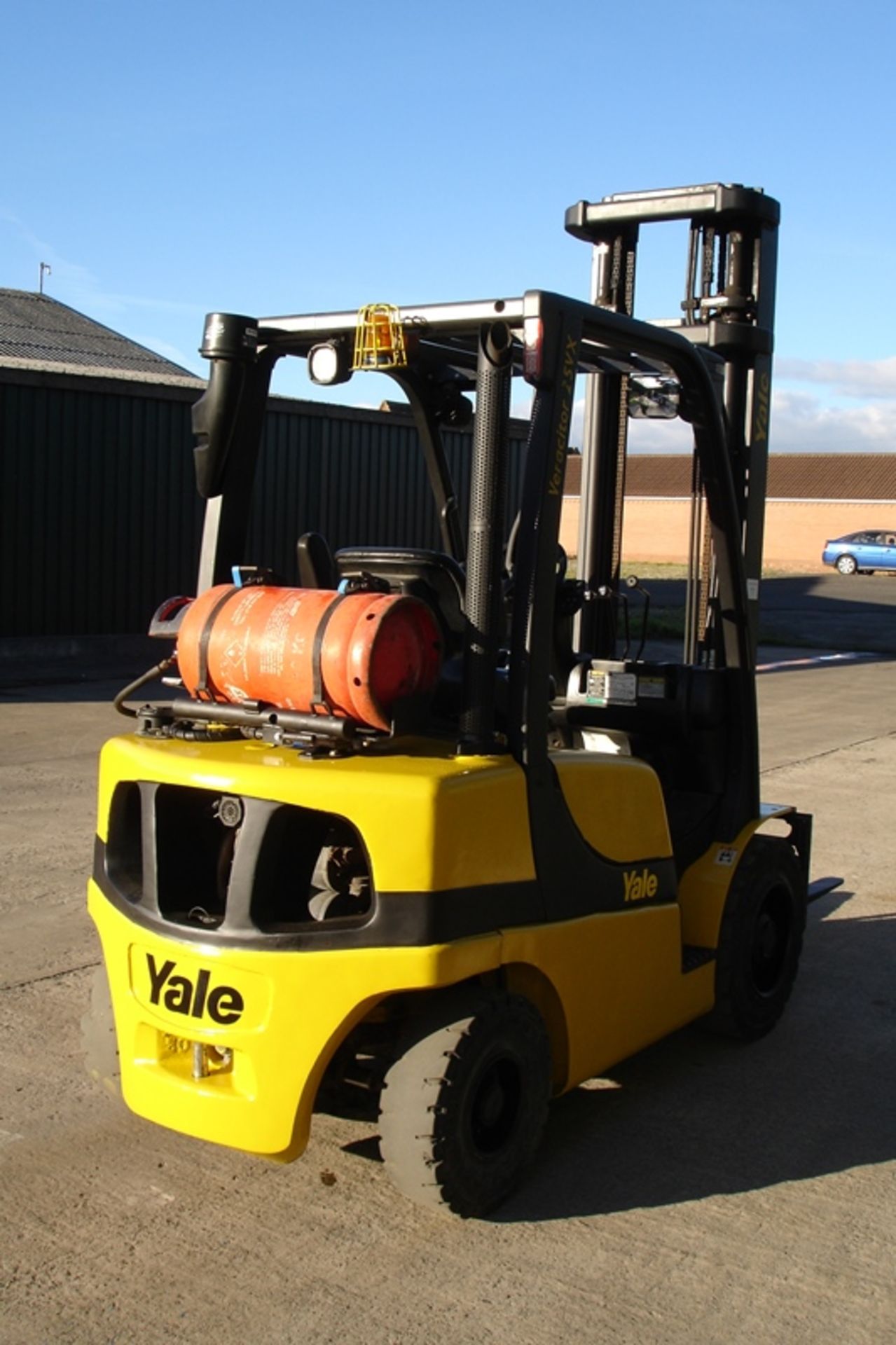 Yale  GLP2.5VX  Forklift   ( 2010 ) - Image 3 of 6