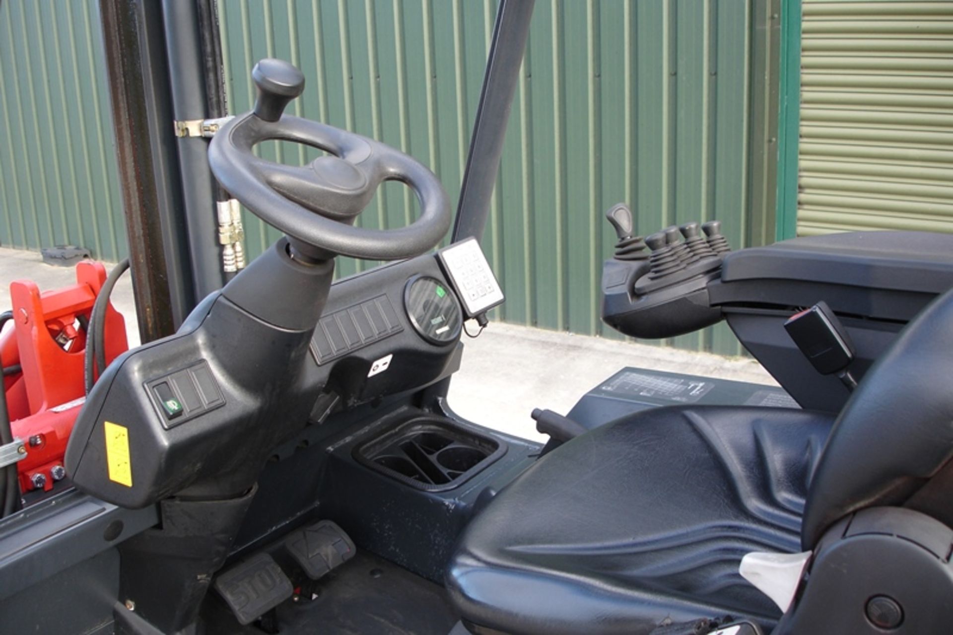 Linde E30-600  Forklift   ( 280 Hours only ) - Image 4 of 11