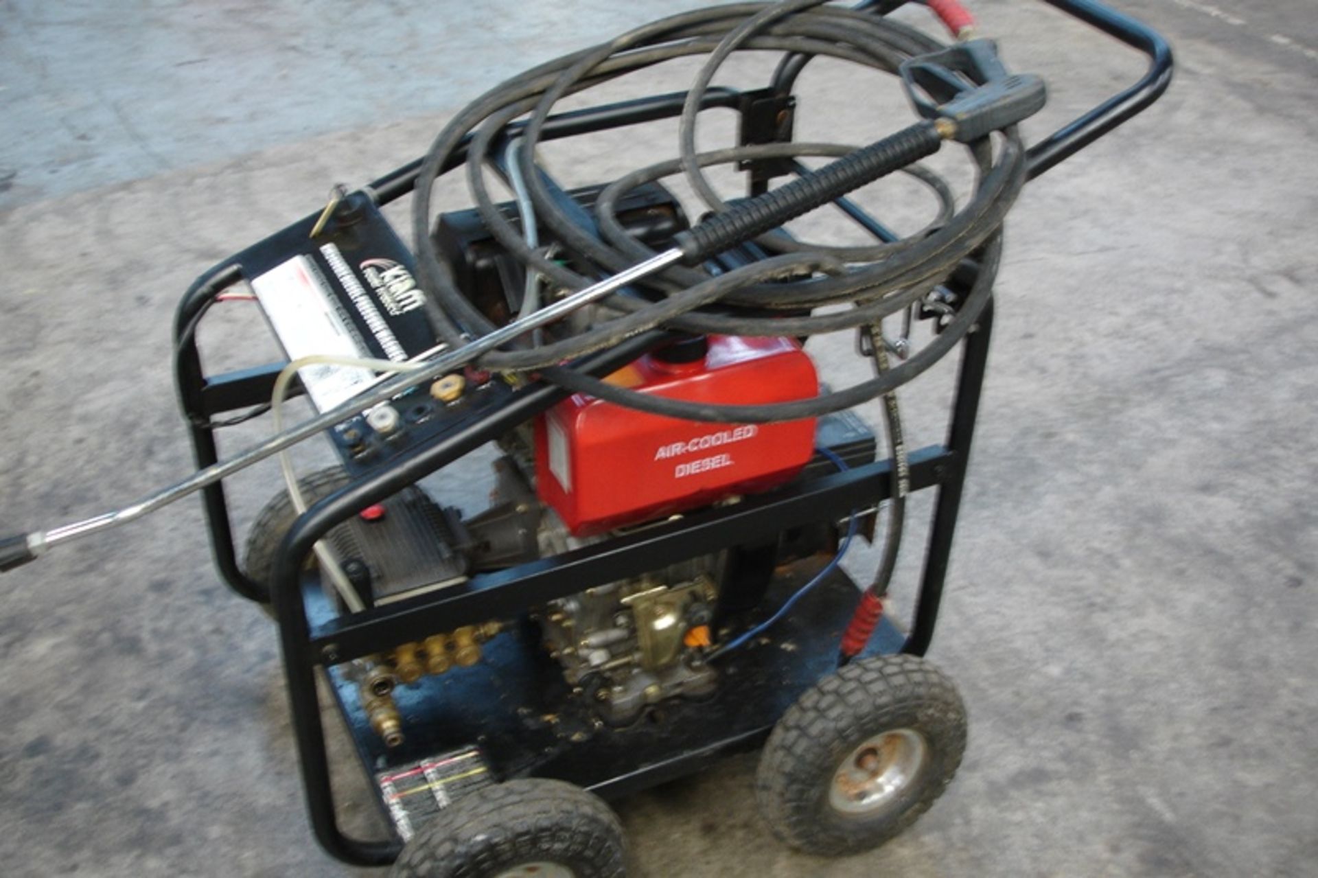 Kiam Diesel powered Mobile Pressure Washer - Image 2 of 4