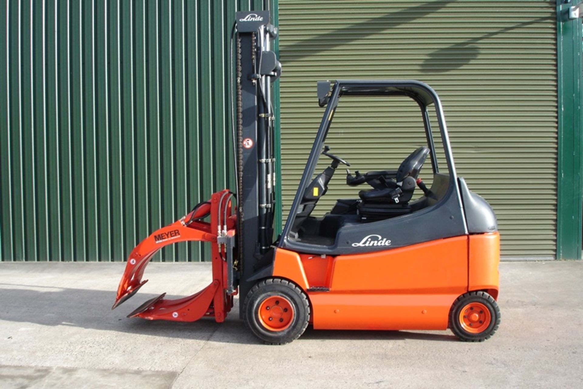 Linde E30-600  Forklift   ( 280 Hours only )