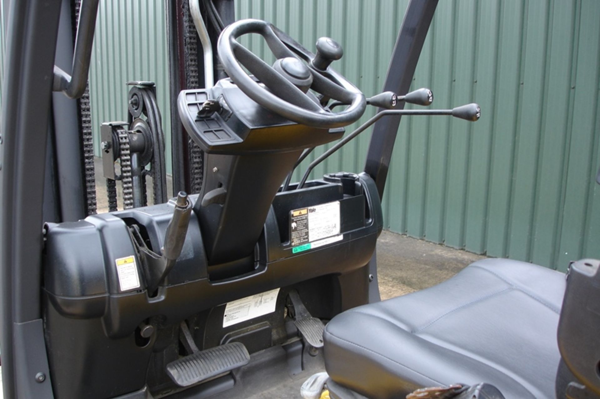 Yale GLP25VX Forklift (2011) - Image 5 of 6