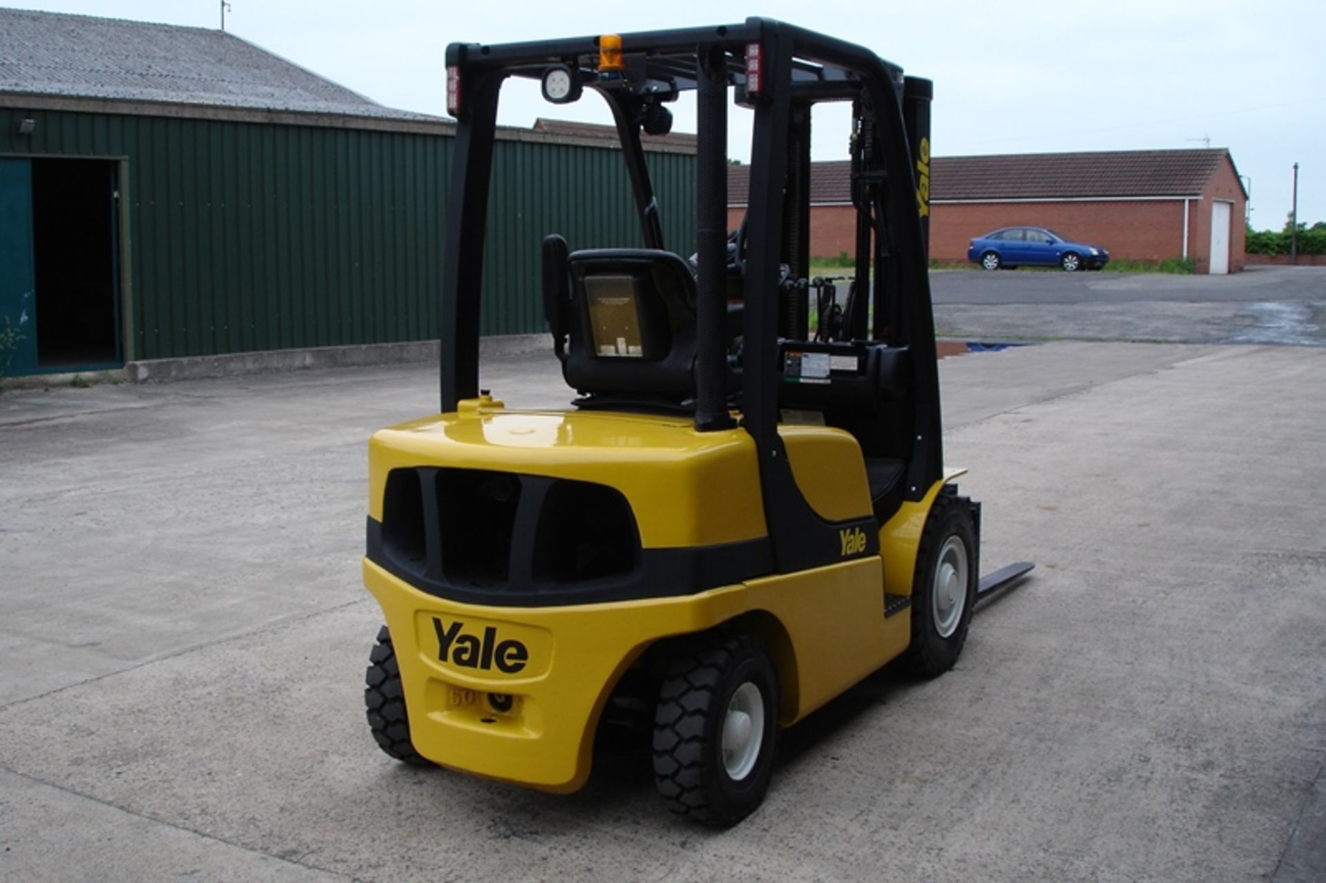 Yale GDP25VX Forklift (2010) - Image 3 of 8