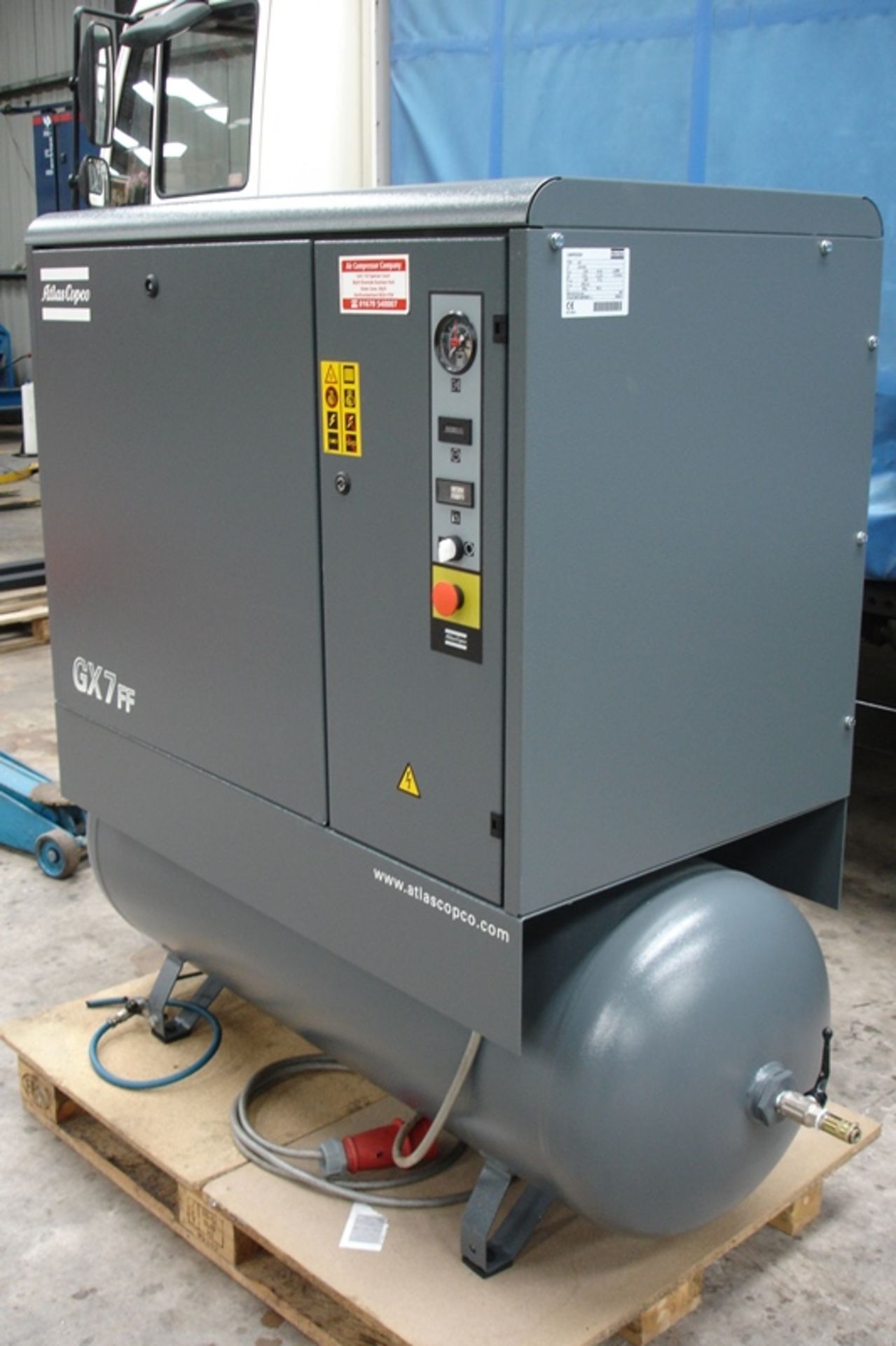 Atlas Copco Compressor/Tank/Dryer unit - Image 3 of 4