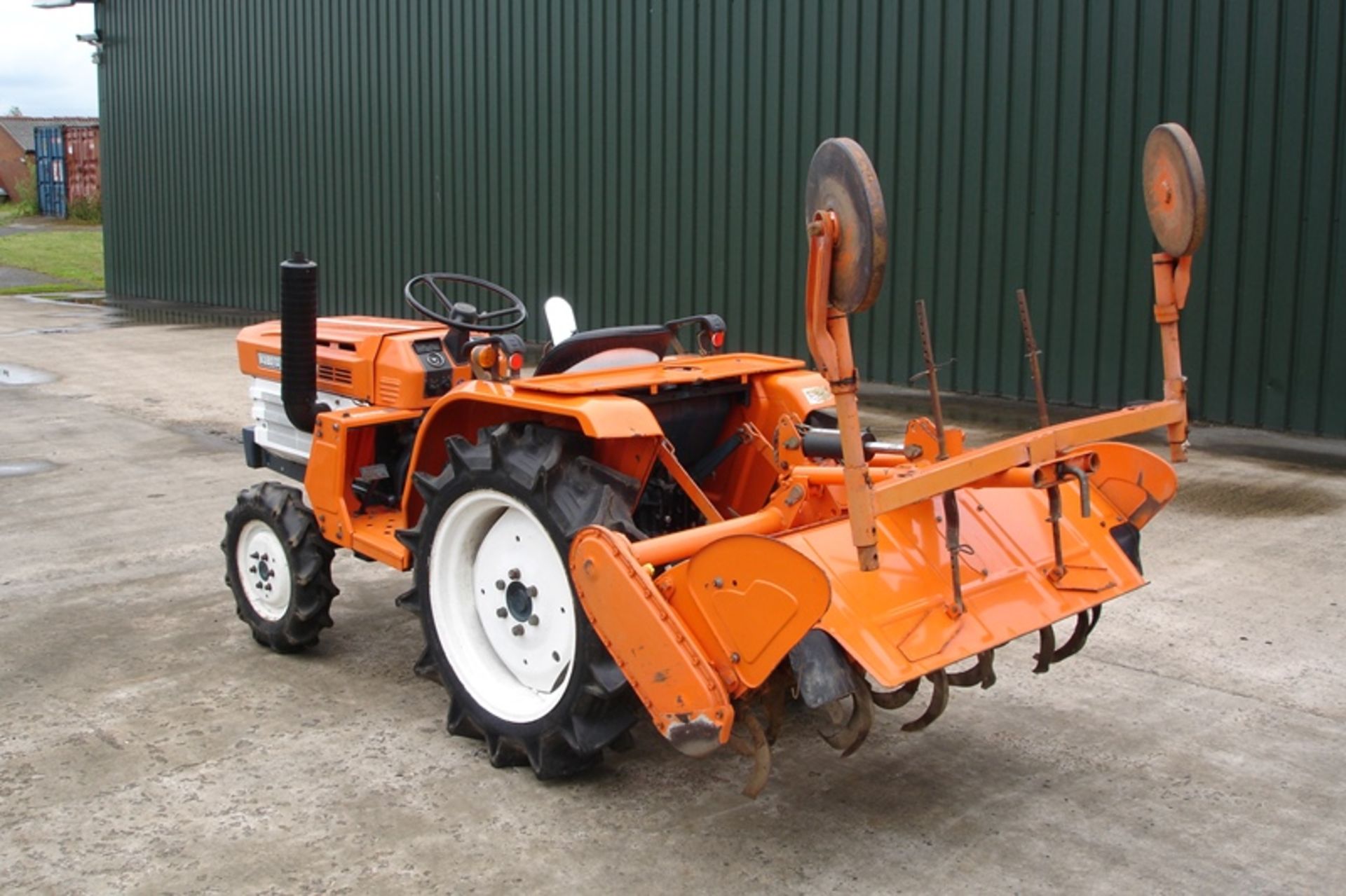 Kubota B1600 4WD Tractor - Image 2 of 9