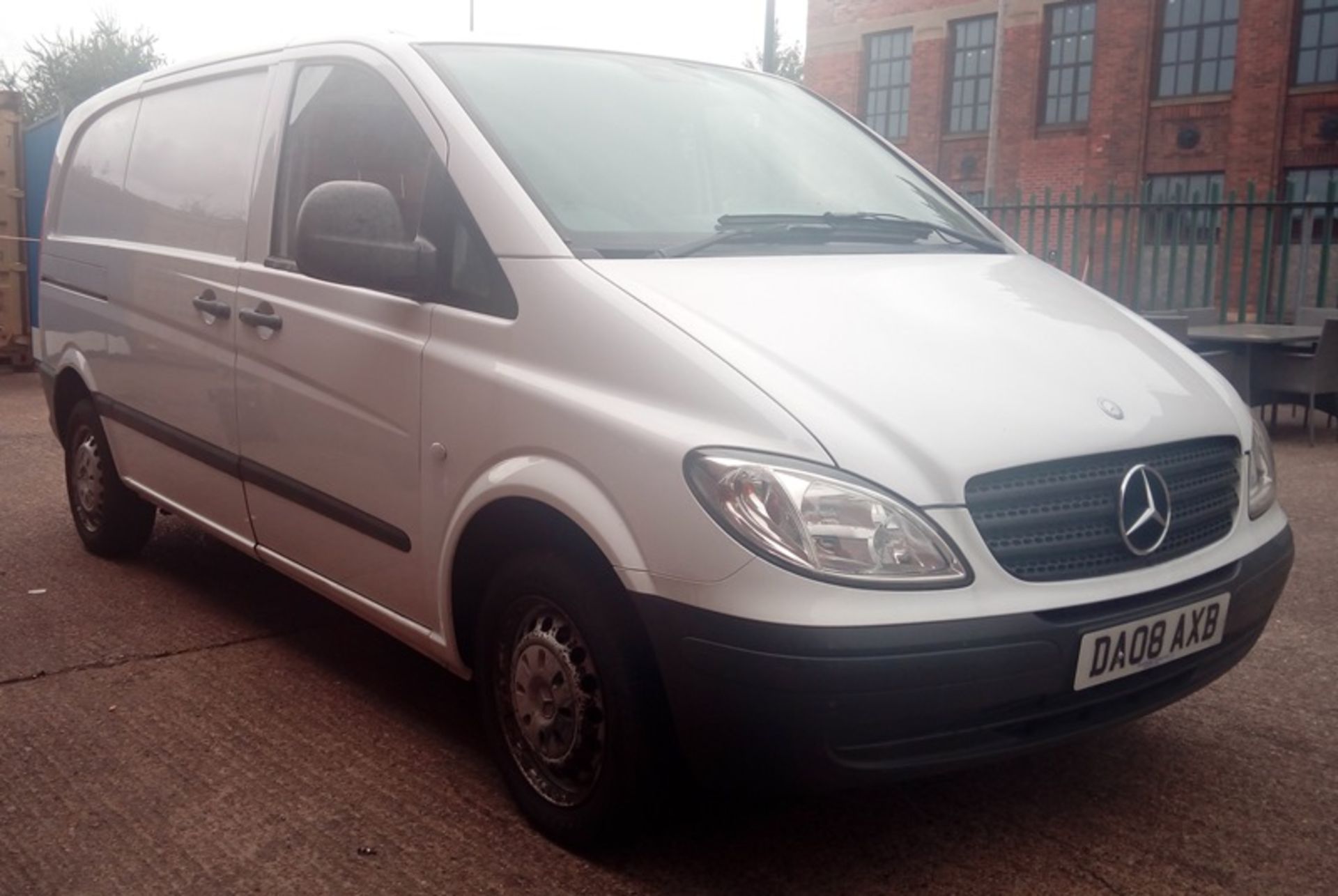 Mercedes Vito 109 CDI Compact Van - Image 2 of 4