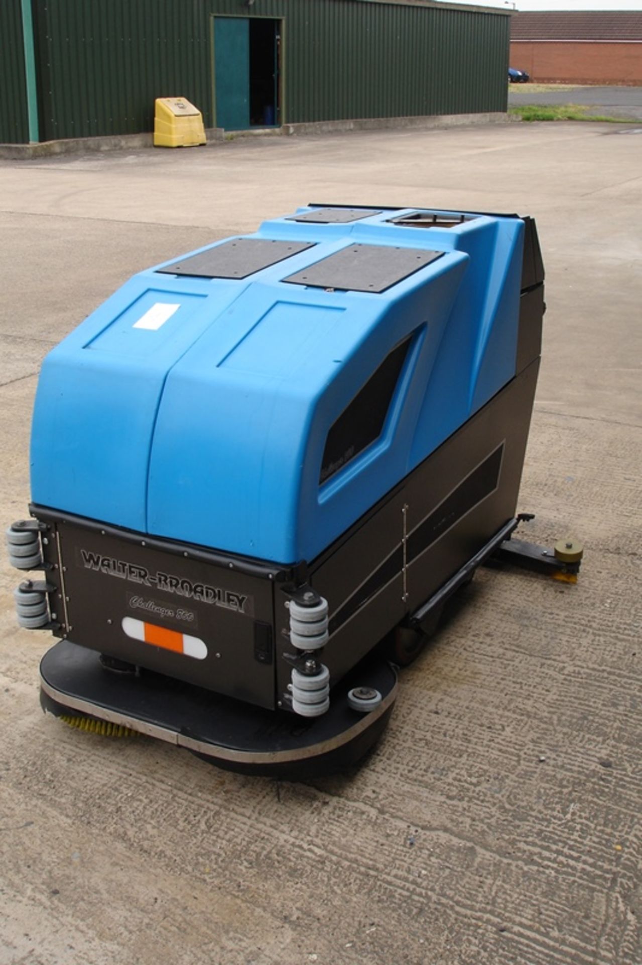 Walter Broadley Challenger Electric Floor Scrubber- Sweeper - Image 3 of 8