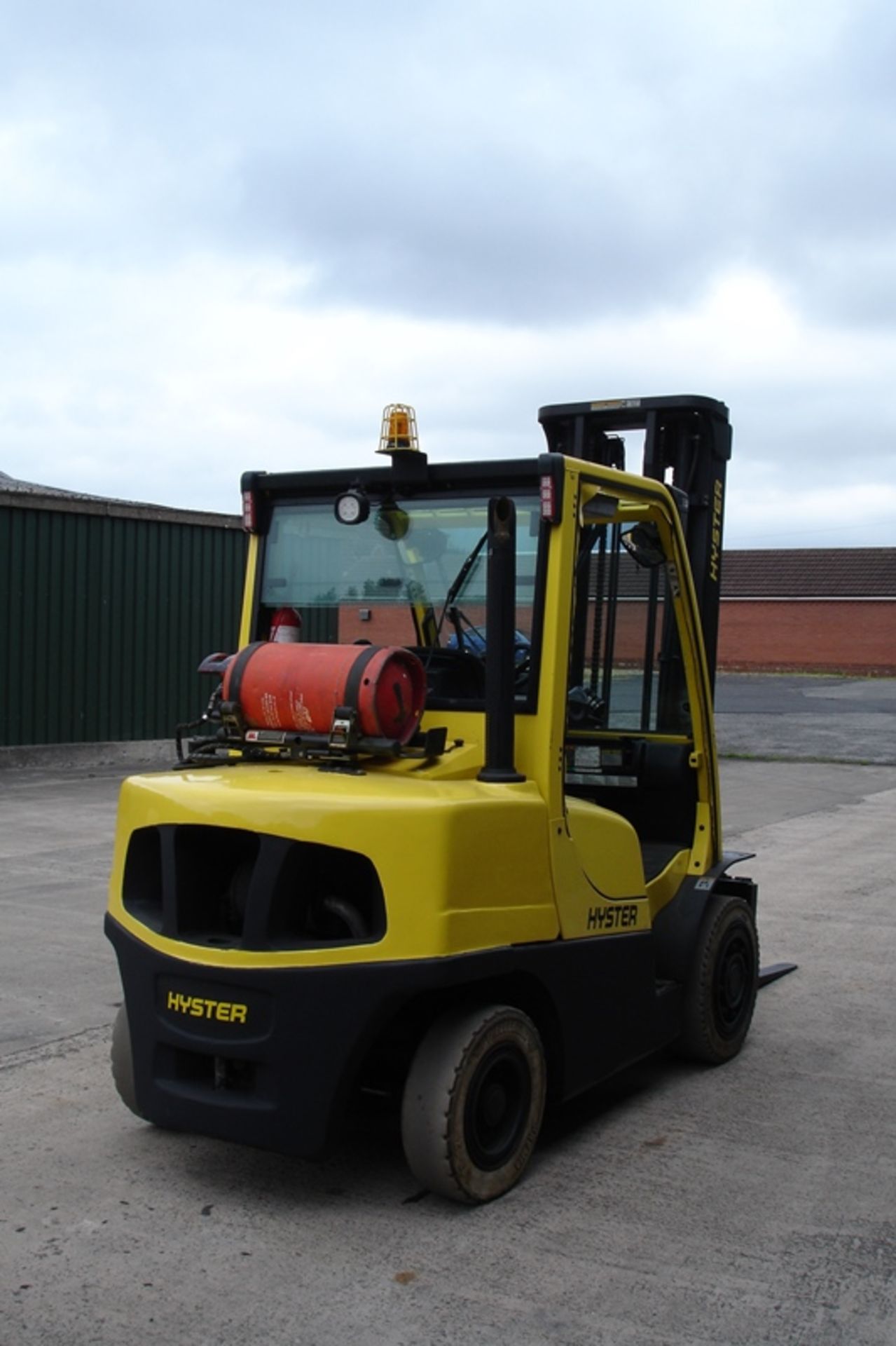 Hyster H4.0FT Forklift (2010) - Image 3 of 6