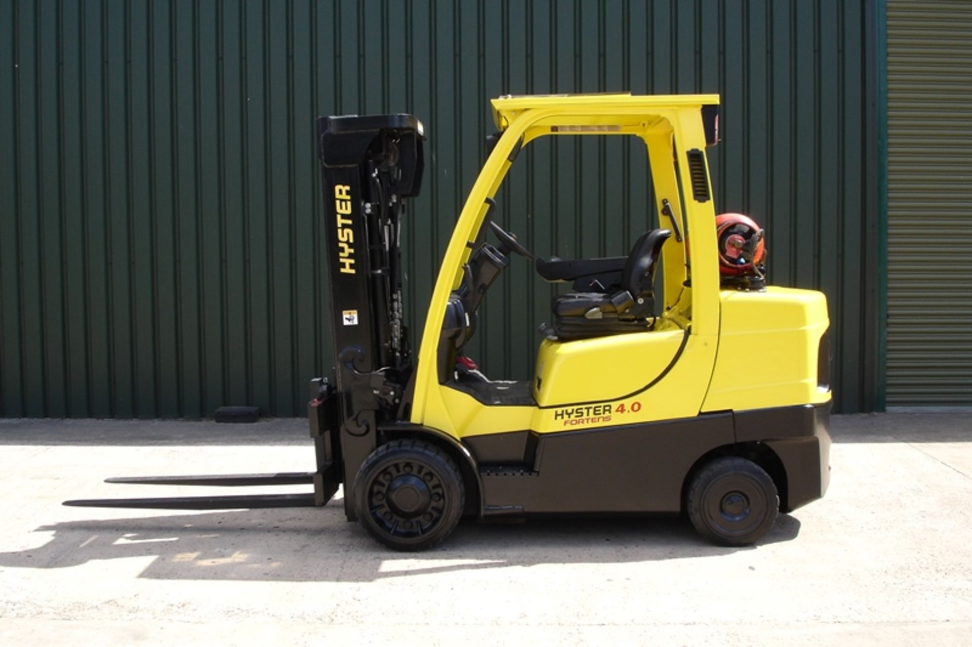 Hyster S4.0FT Compact Forklift ( 2011 )