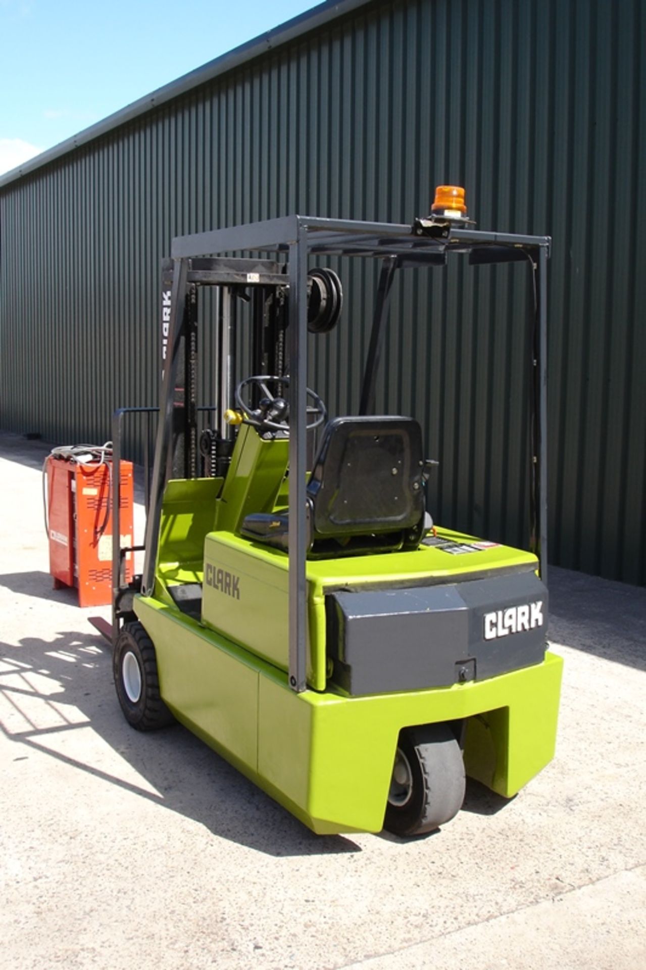 Clark 1.5 ton Electric Forklift - Image 2 of 6