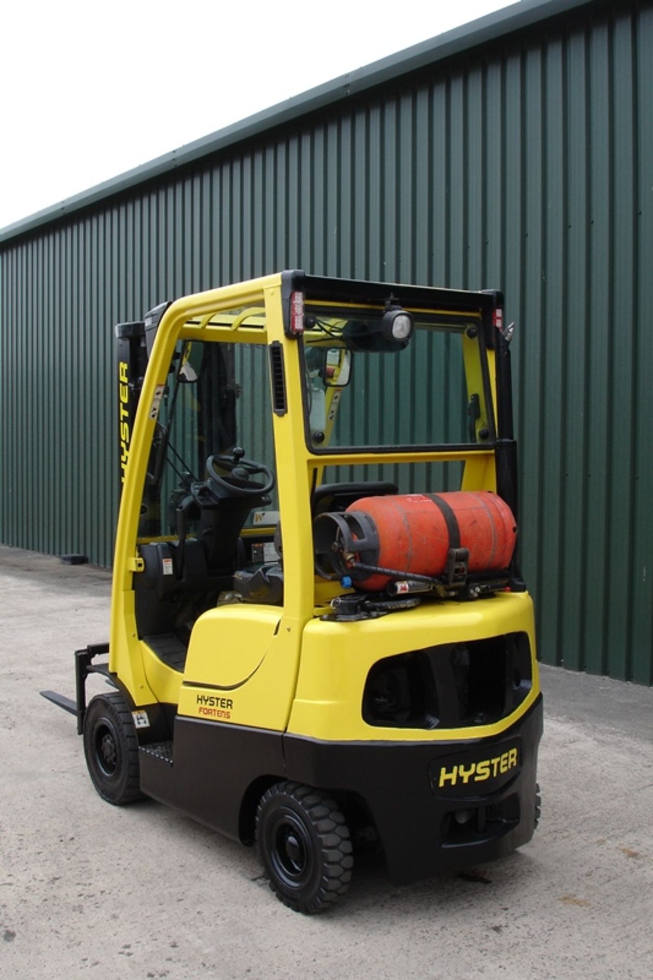 Hyster H1.8FT Forkilft (2007) - Image 2 of 6