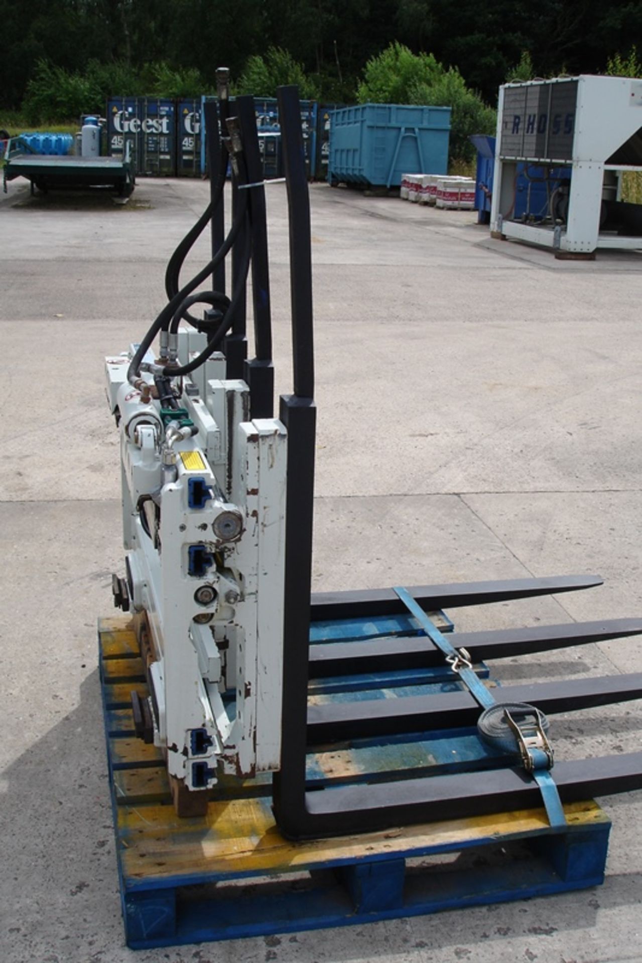 Cascade Multi Pallet Handler Forklift Attachment - Image 5 of 7