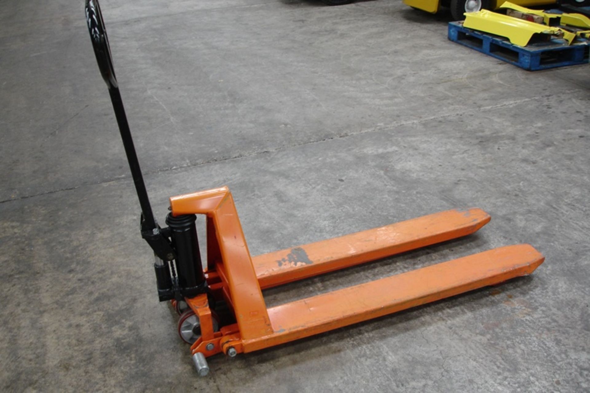 High lift Pallet Mover - Image 2 of 2