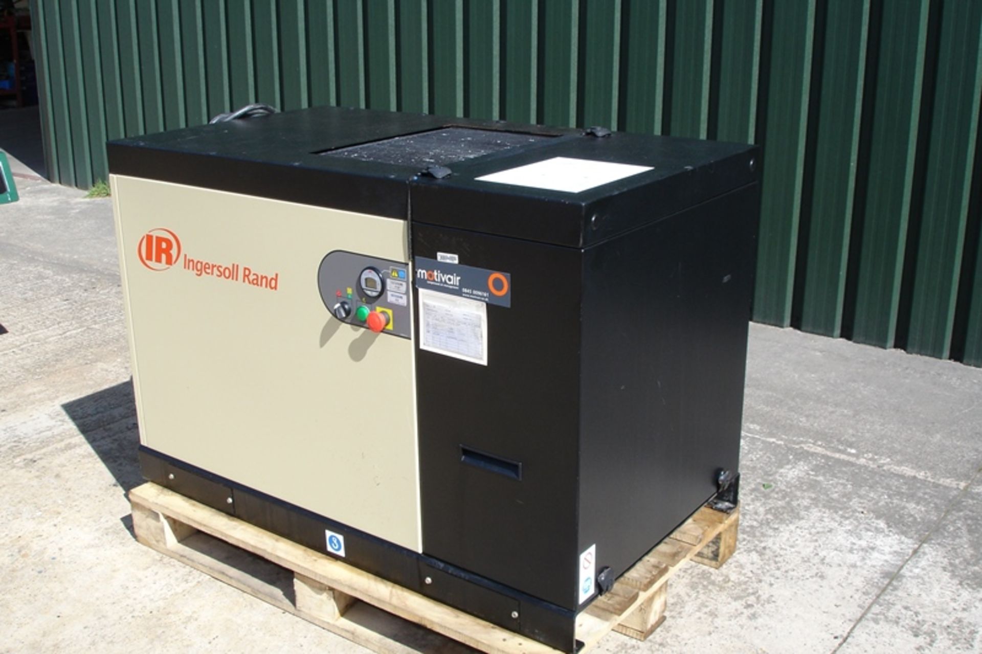 Ingersoll Rand Packaged Screw Compressor - Image 2 of 4