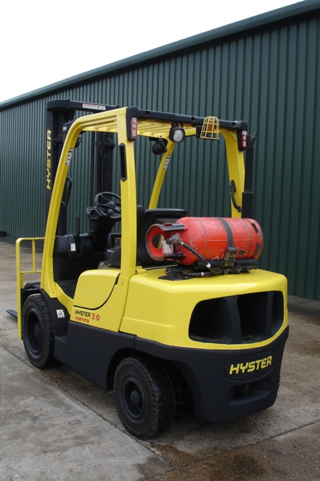 Hyster H3.0FT Forklift (2006) - Image 2 of 6