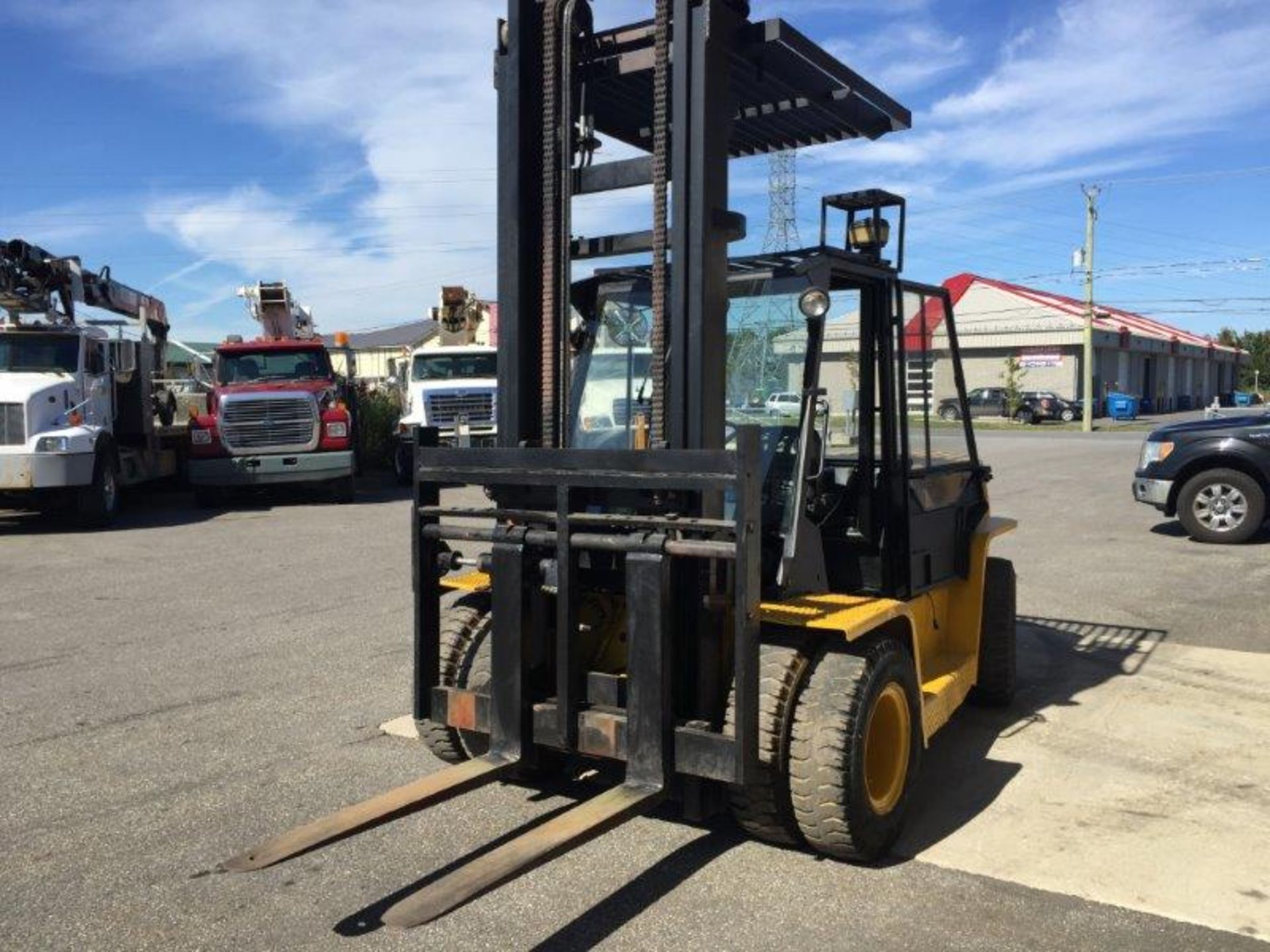 HYSTER Lift truck, Cap: 15,500 lbs.- Mod: H155XL,  Diesel - New front brakes, new paint - Image 3 of 16