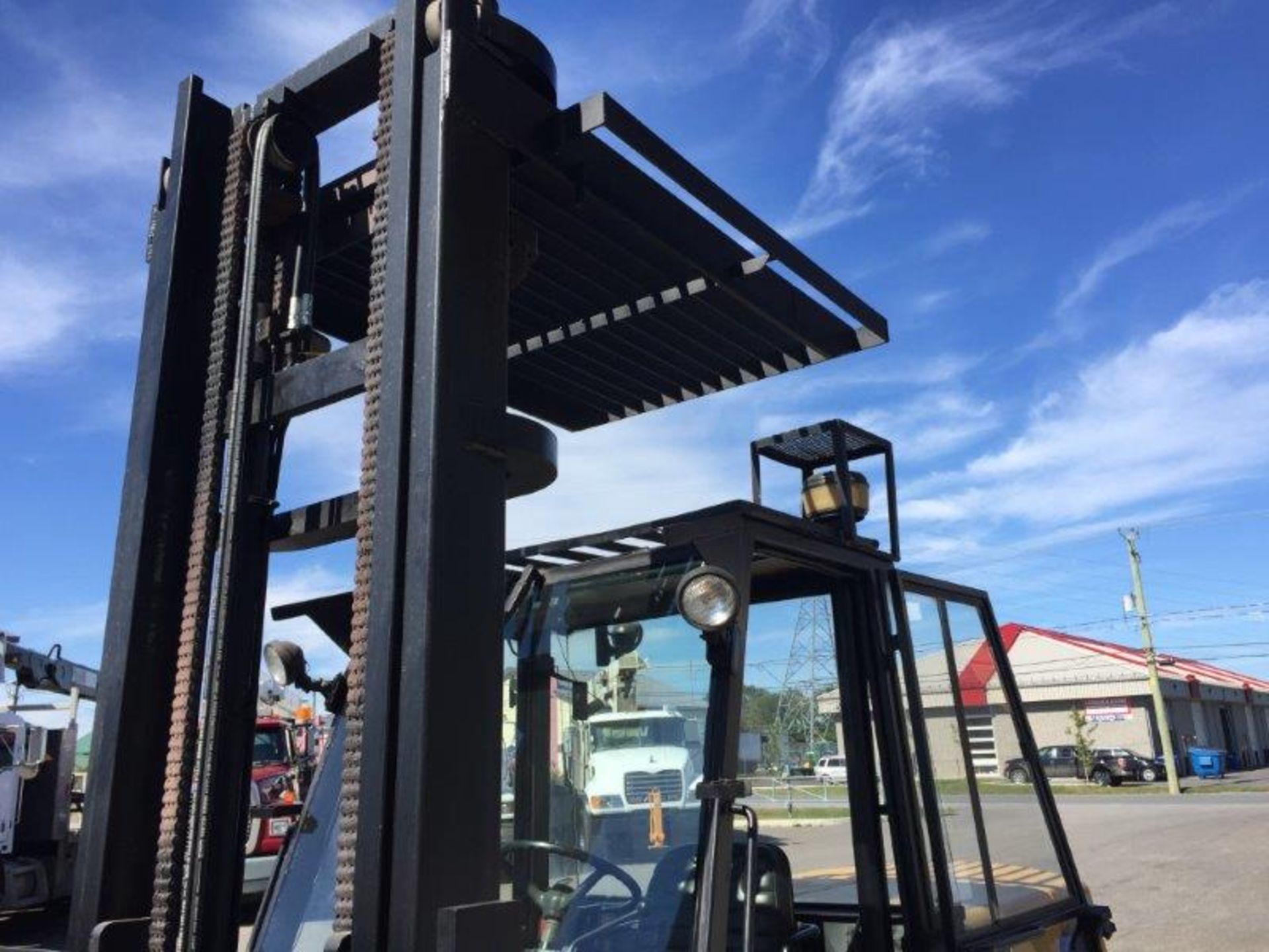 HYSTER Lift truck, Cap: 15,500 lbs.- Mod: H155XL,  Diesel - New front brakes, new paint - Image 7 of 16