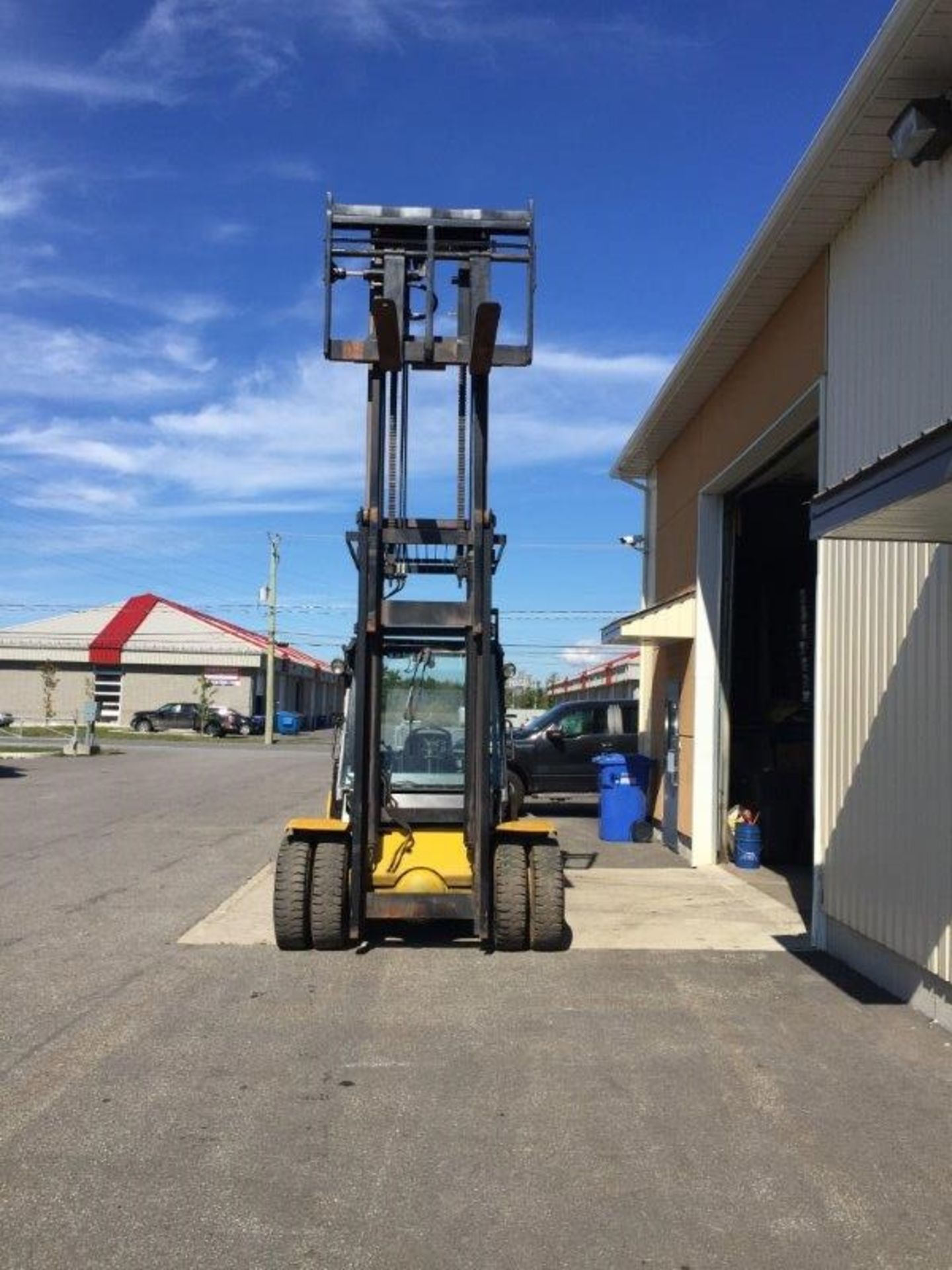 HYSTER Lift truck, Cap: 15,500 lbs.- Mod: H155XL,  Diesel - New front brakes, new paint - Image 16 of 16