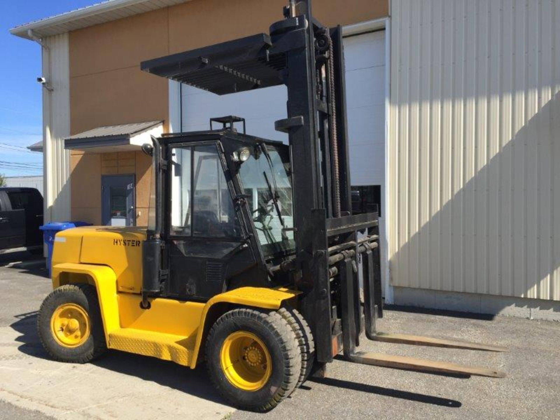 HYSTER Lift truck, Cap: 15,500 lbs.- Mod: H155XL,  Diesel - New front brakes, new paint - Image 12 of 16