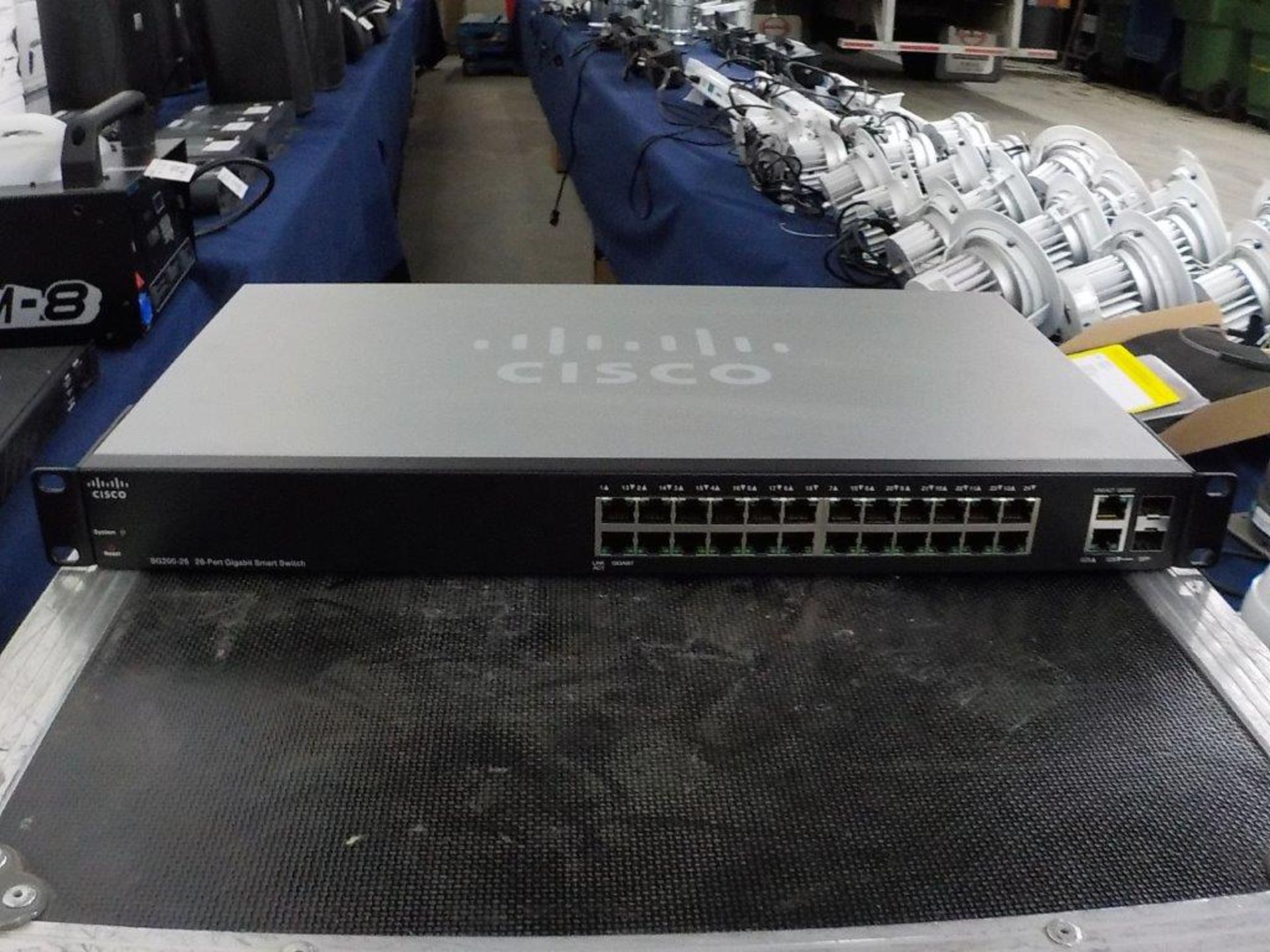 CISCO 26-Port Gigabit smart switch mod: SG200-26