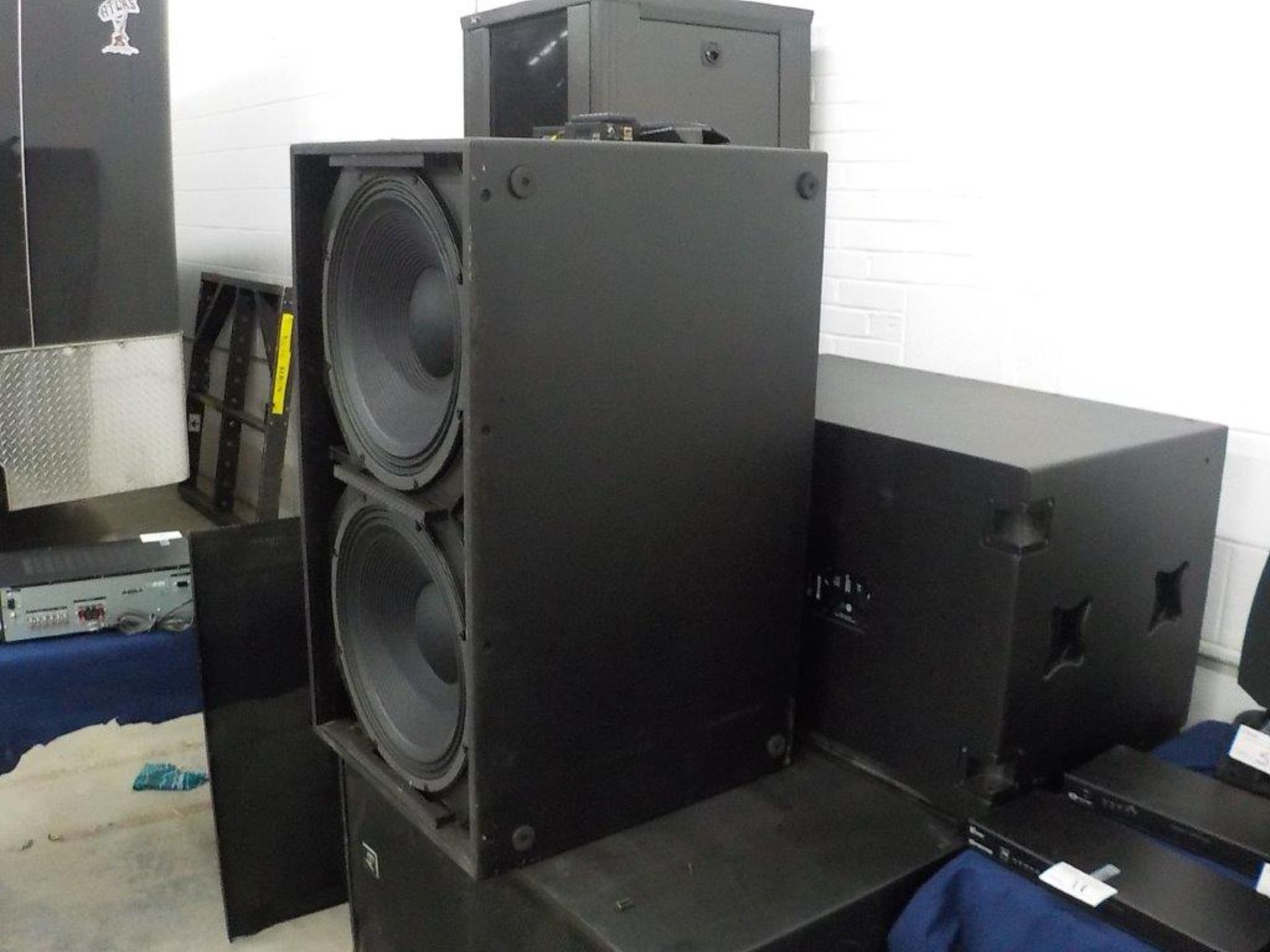 EV 2X18'' sub-woofers mod: QRS218S, 4 ohms, 1,200 watts, c/w U shape metal brakets - Image 2 of 3