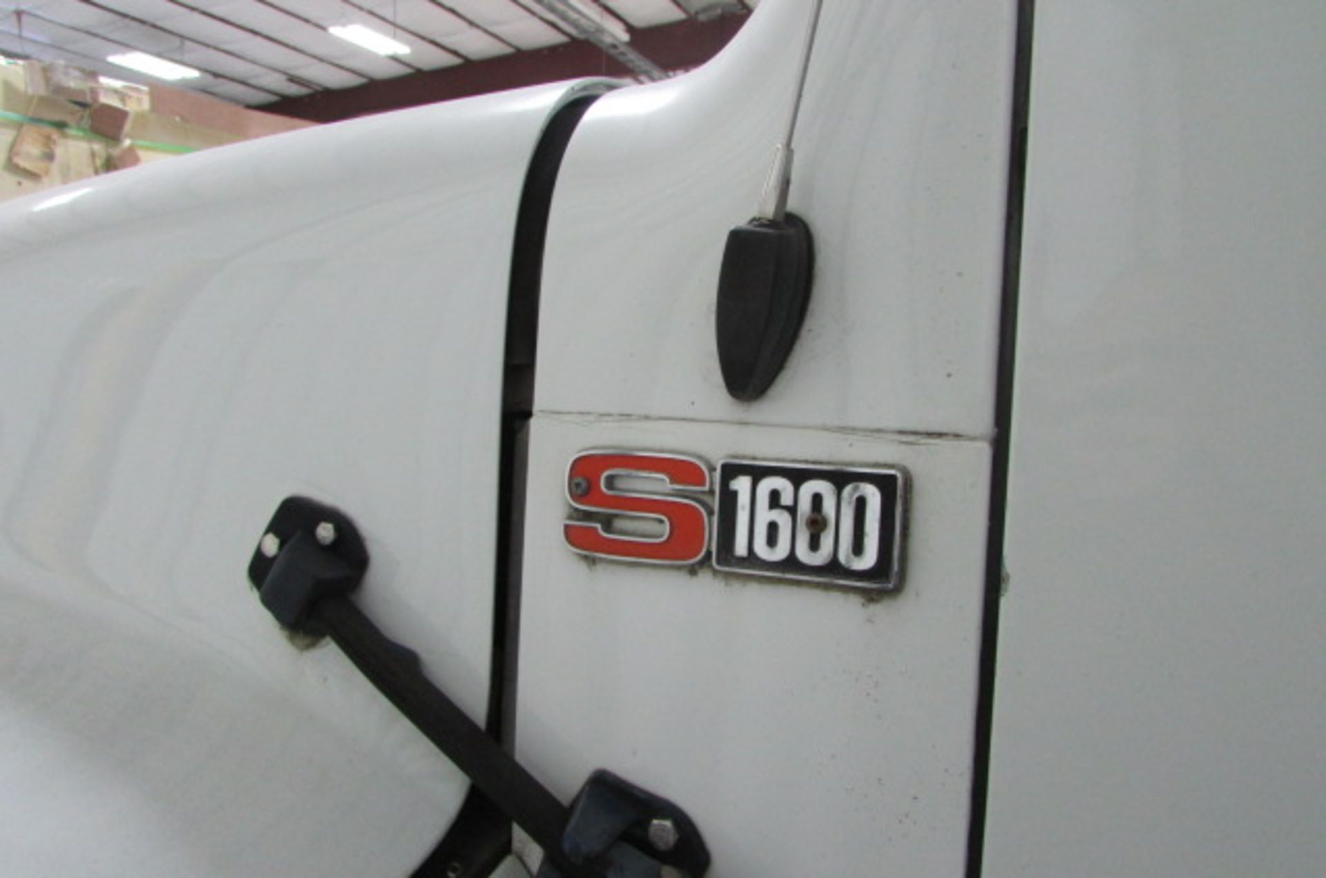 INTERNATIONAL TRUCK - MOD# S1600 - YR 1988 - Image 5 of 6