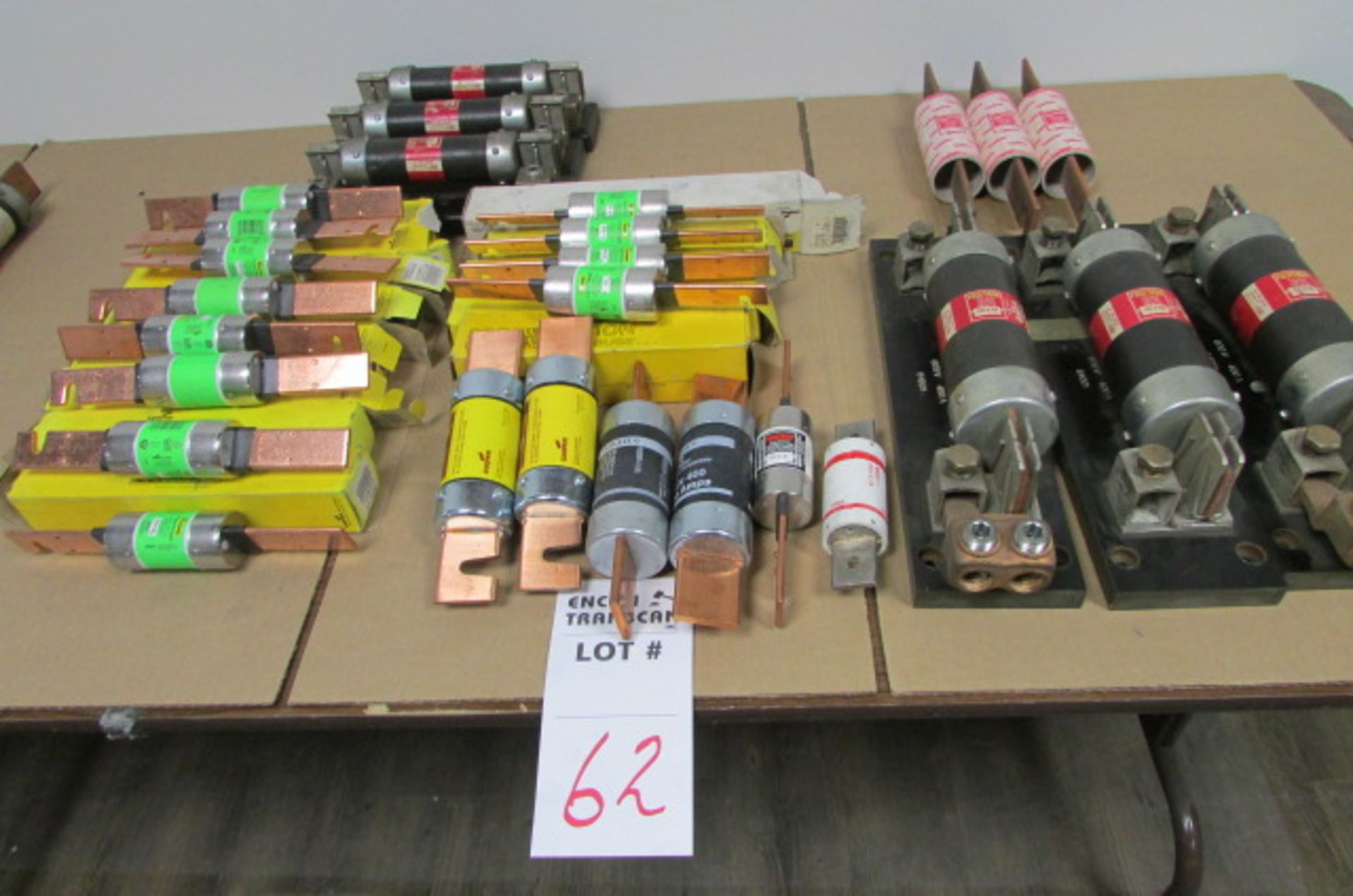 LOT: (28) ASST. 600 VOLT FUSES, (SEE PHOTOS FOR INDIVIDUAL DETAILS ( ALL TESTED & FUNCTIONAL)