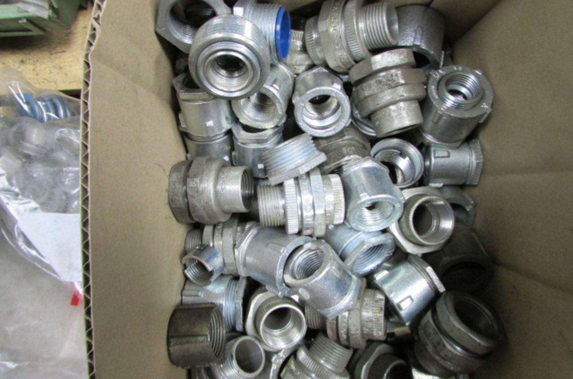 LOT: ASST. CONDUIT COMPRESSION CONNECTORS, INSULATED BUSHINGS, GALV. SCREW-TYPE CONNECTORS - Image 6 of 7