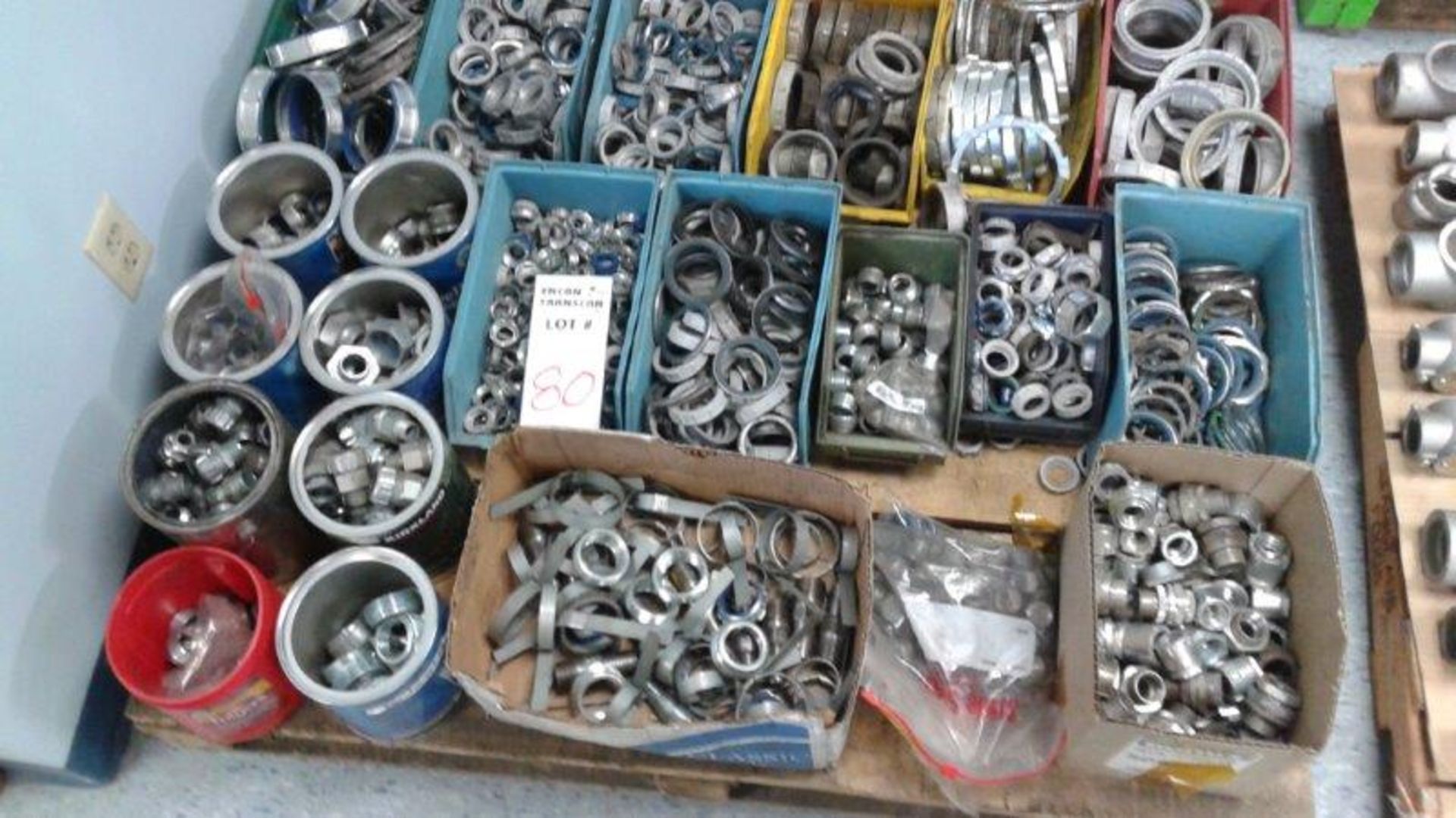 LOT: ASST. CONDUIT COMPRESSION CONNECTORS, INSULATED BUSHINGS, GALV. SCREW-TYPE CONNECTORS