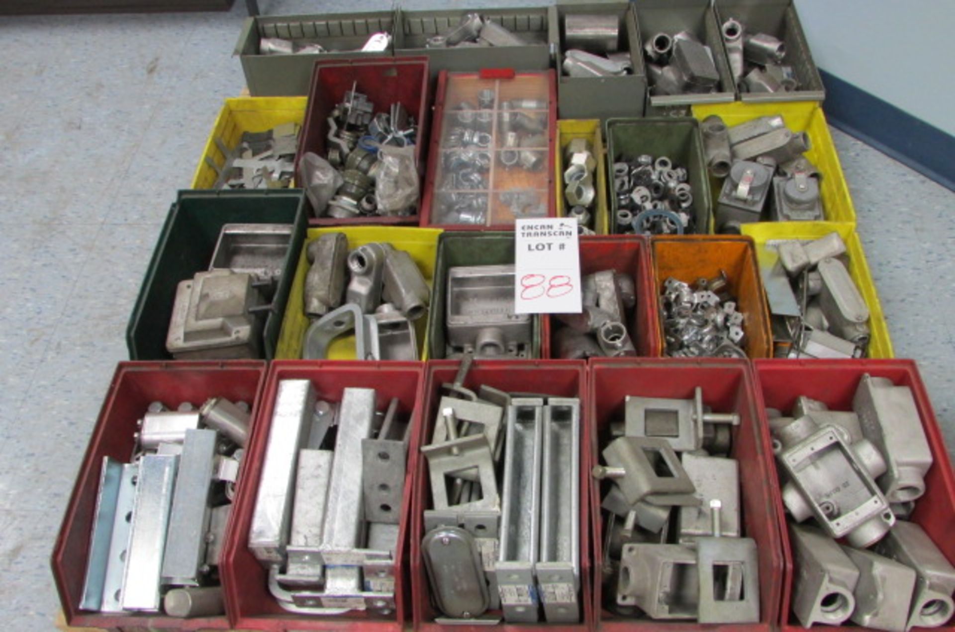 LOT: ASSORTED ELECTRICAL COMPONENTS, GALV. CLAMPS, JUNCTION BOXES, ETC.