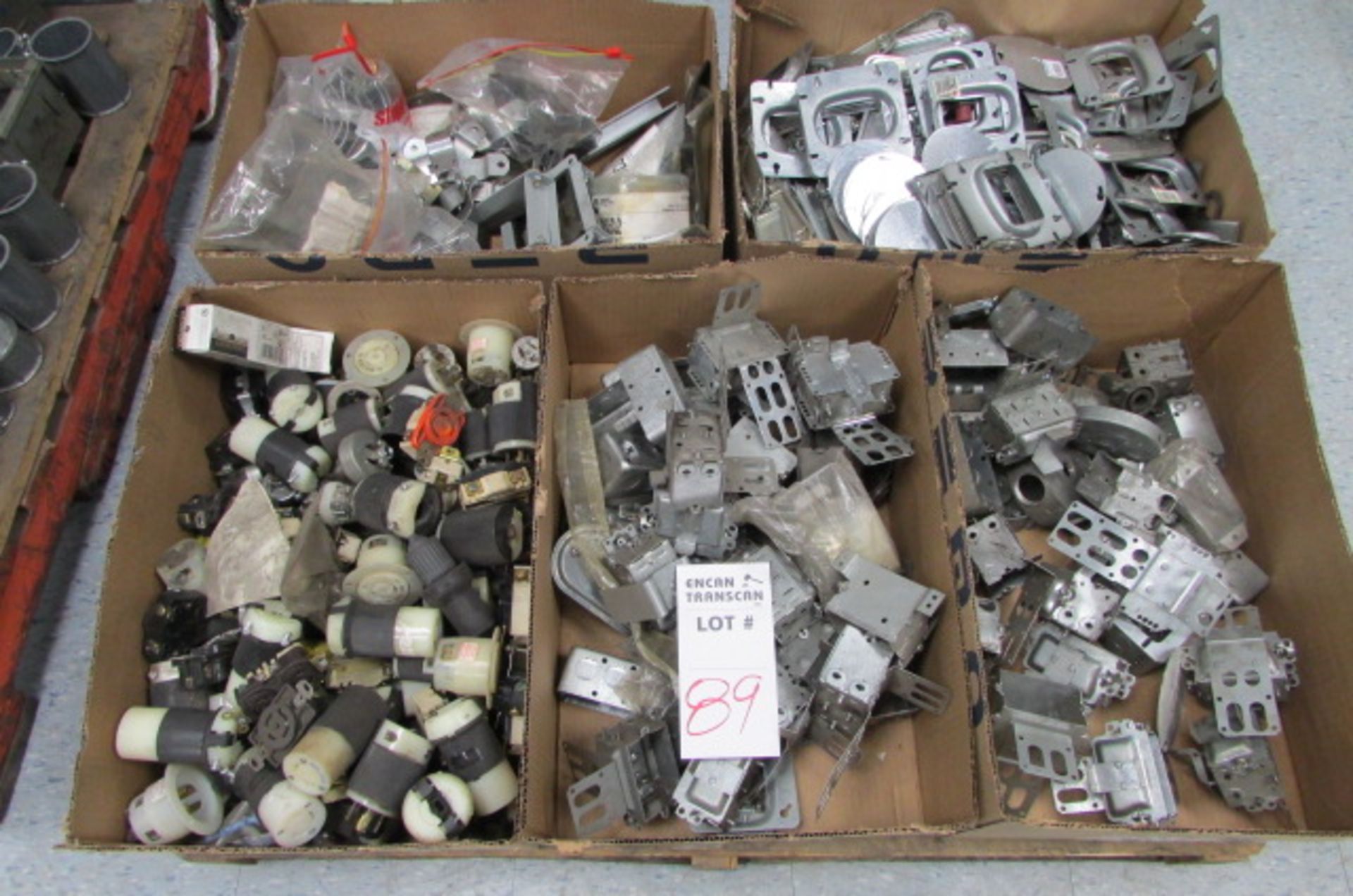 LOT: ASSORTED ELECTRICAL COMPONENTS, GALV. OUTLET BOXES, PLATES, SUPPORTS, MALE/FEMALE 110/220VOLT