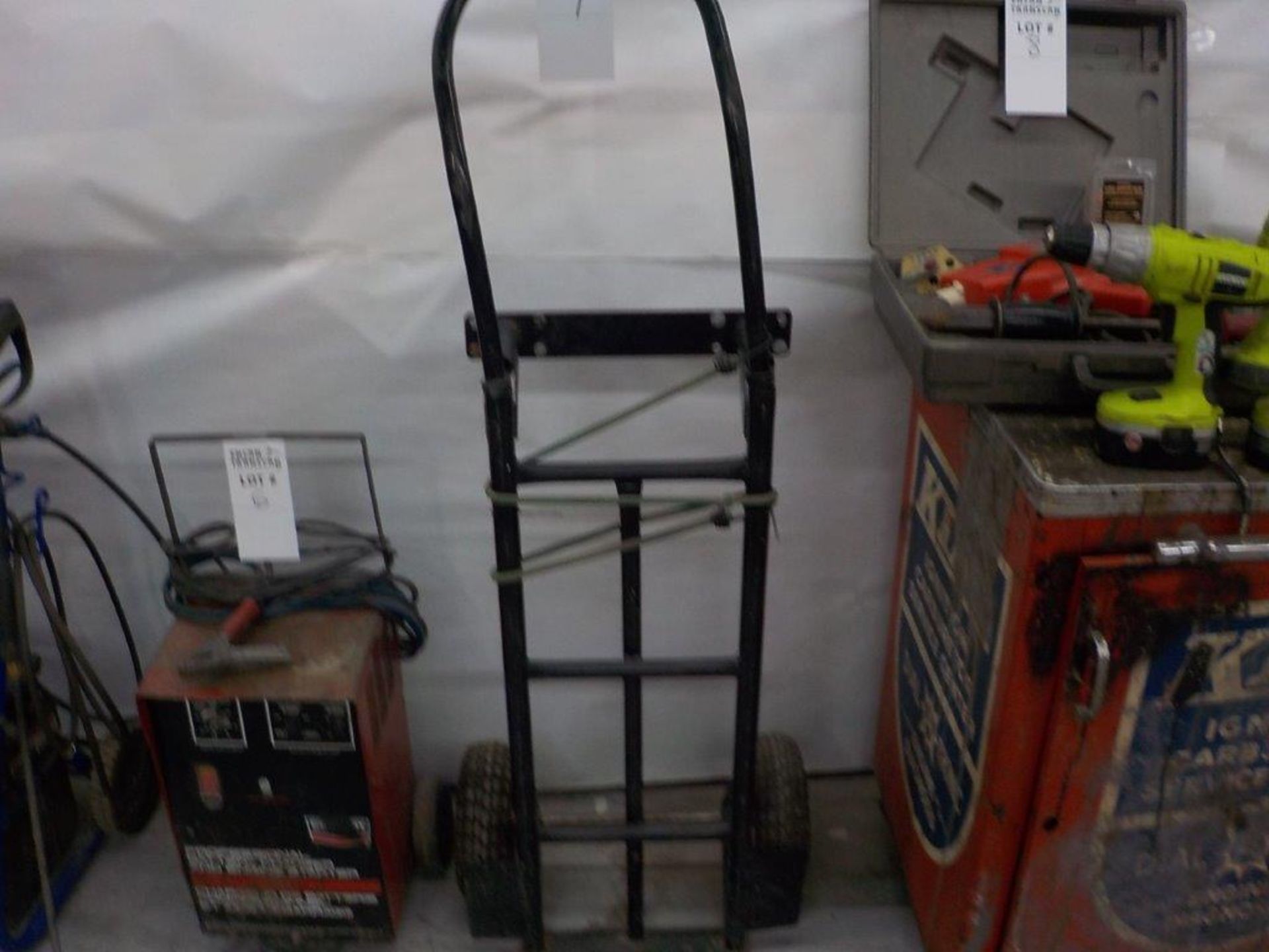 2-wheel hand truck