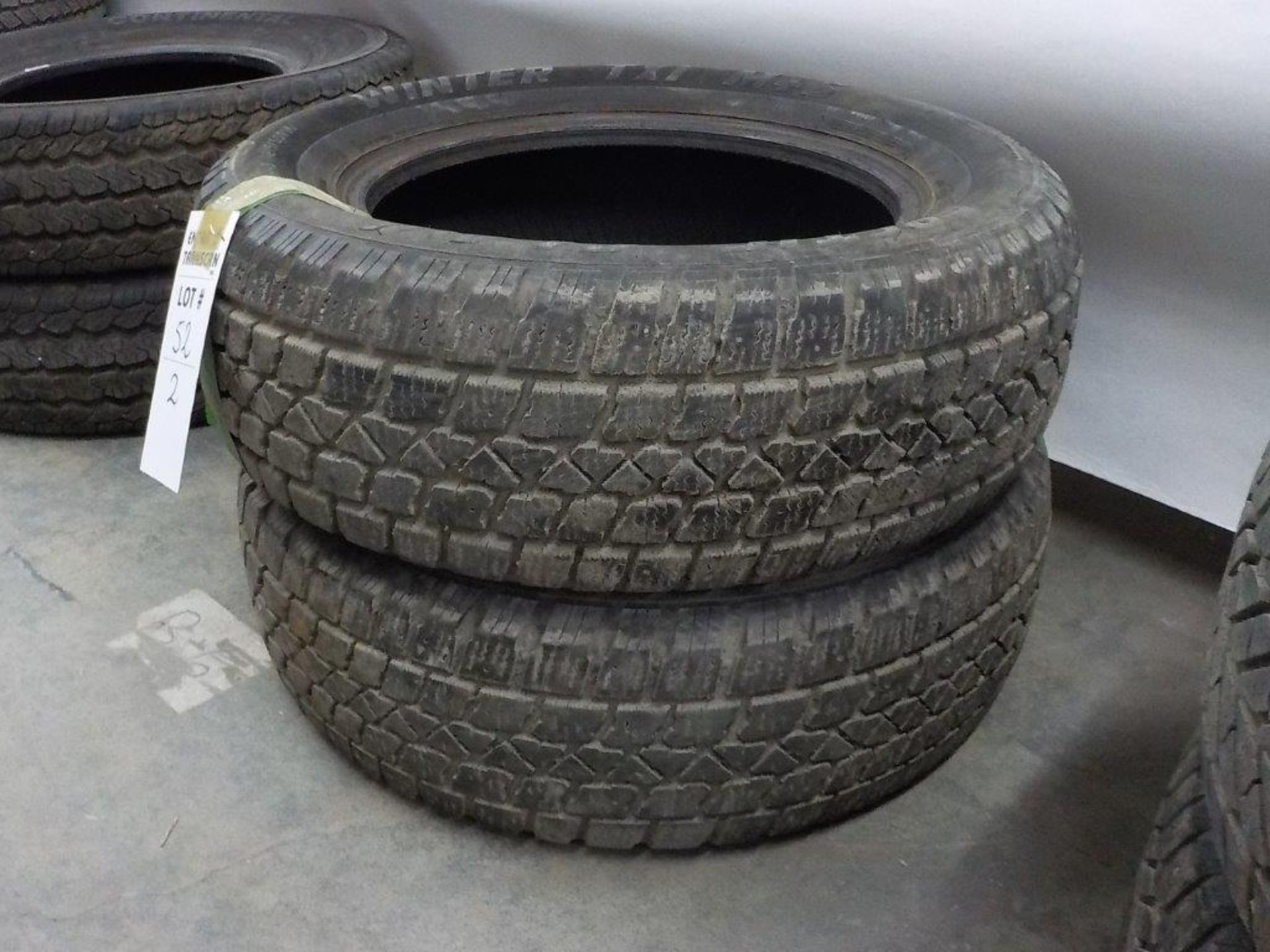 ARTIC CLAW winter tires 215/65R16