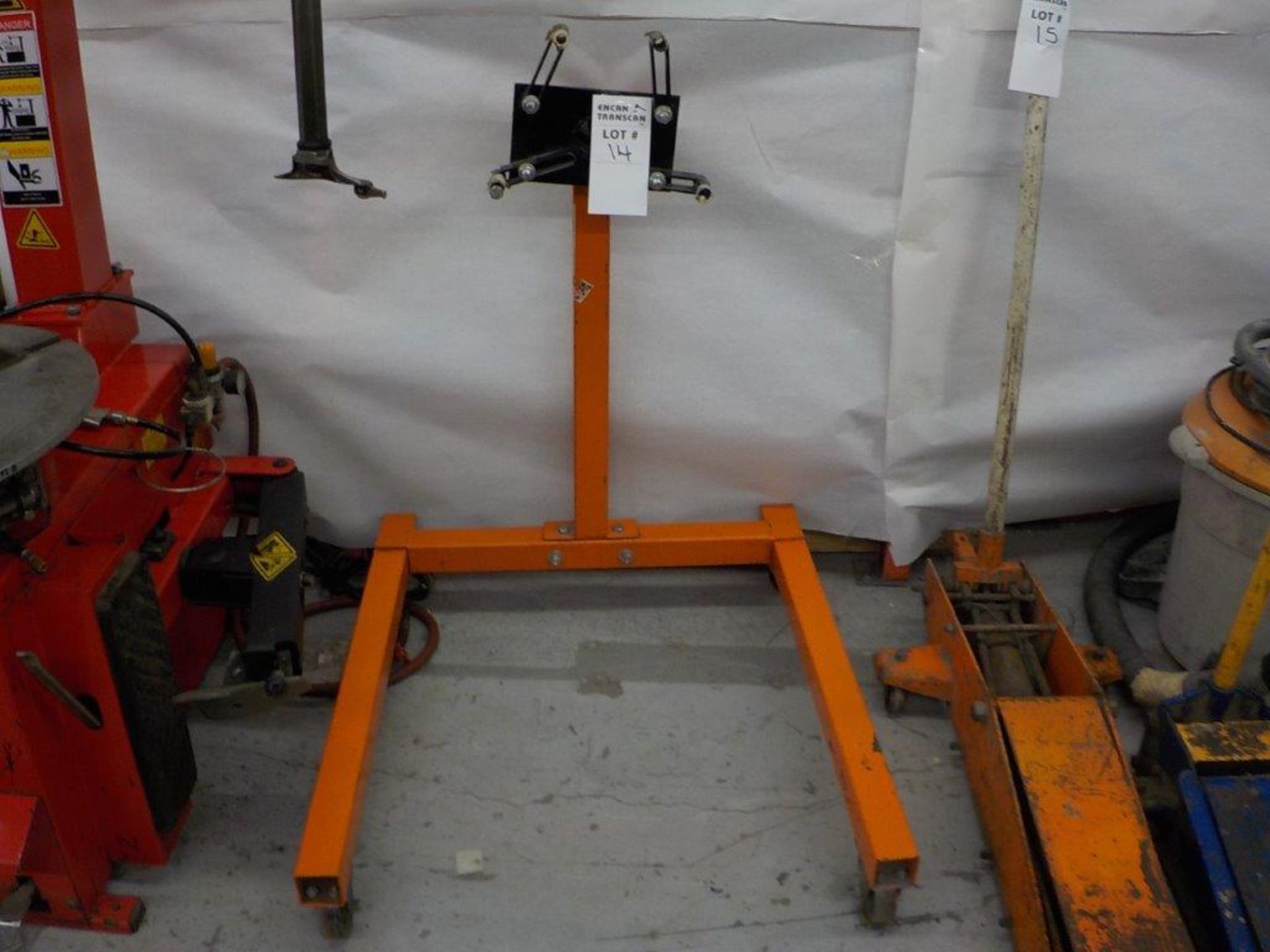 SAMONA heavy duty engine stand, cap: 1,250 lbs. - Image 2 of 2