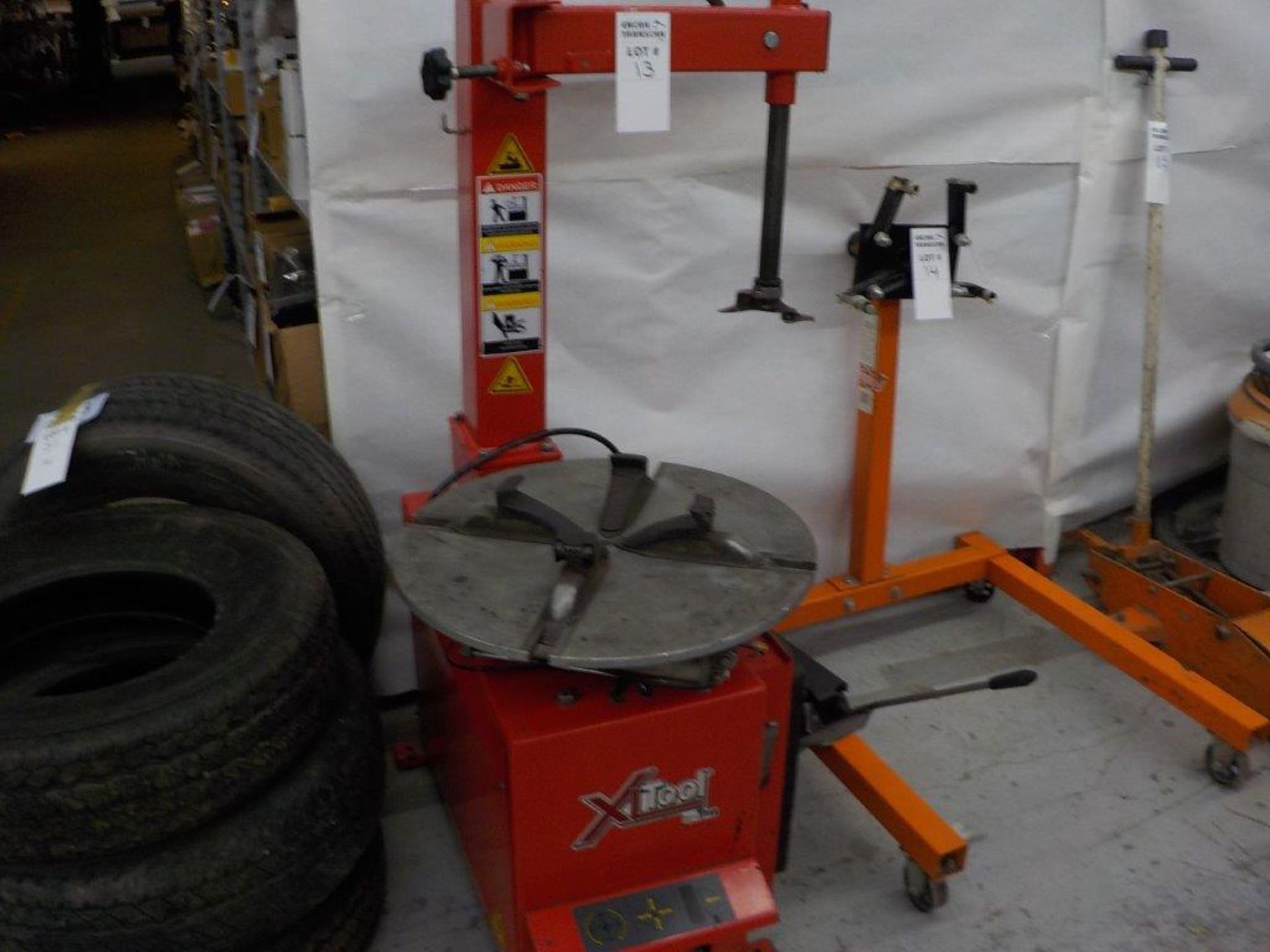 TITAN XL tire changer