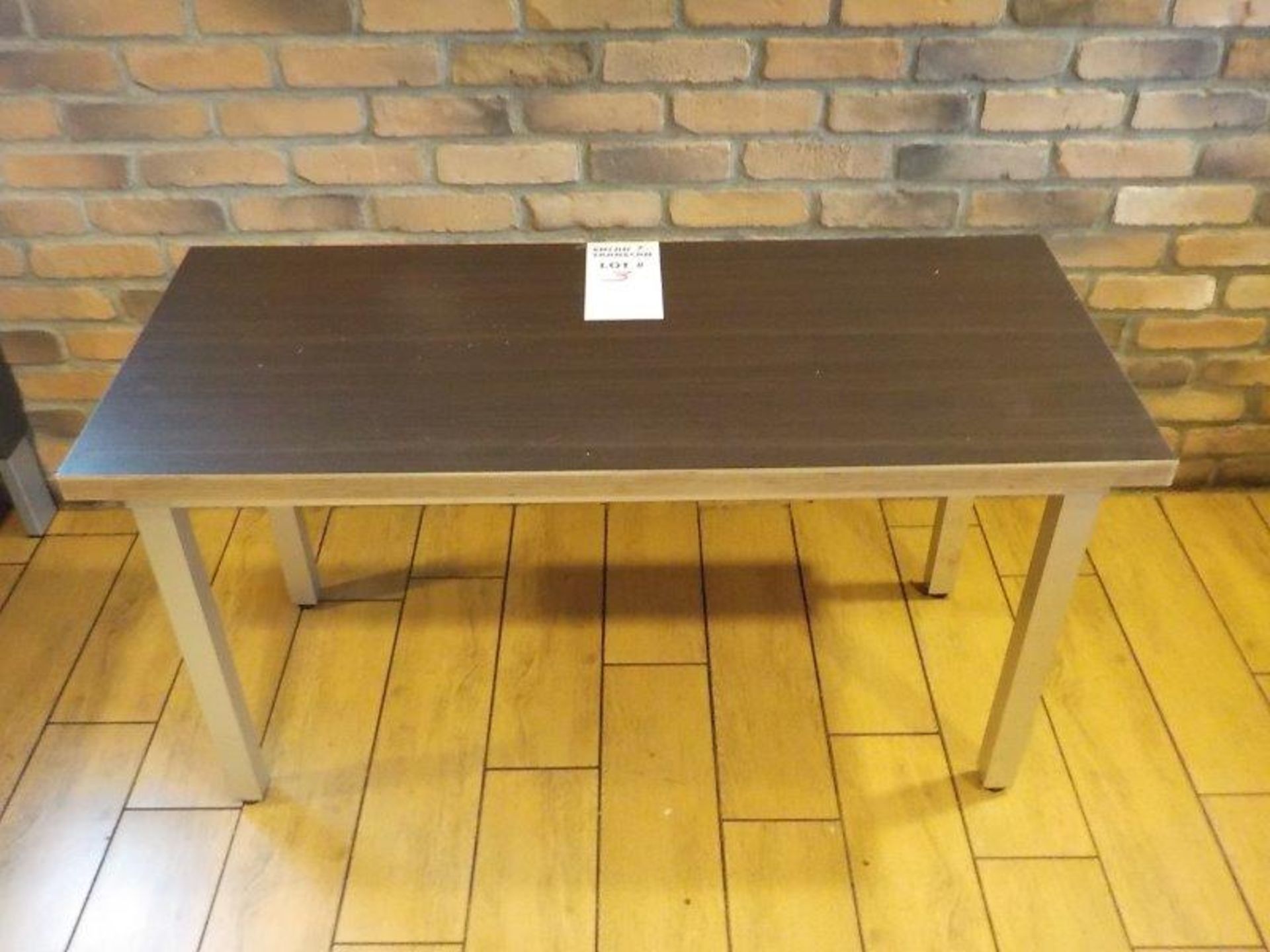 Table de centre 42" x 18" sur pied