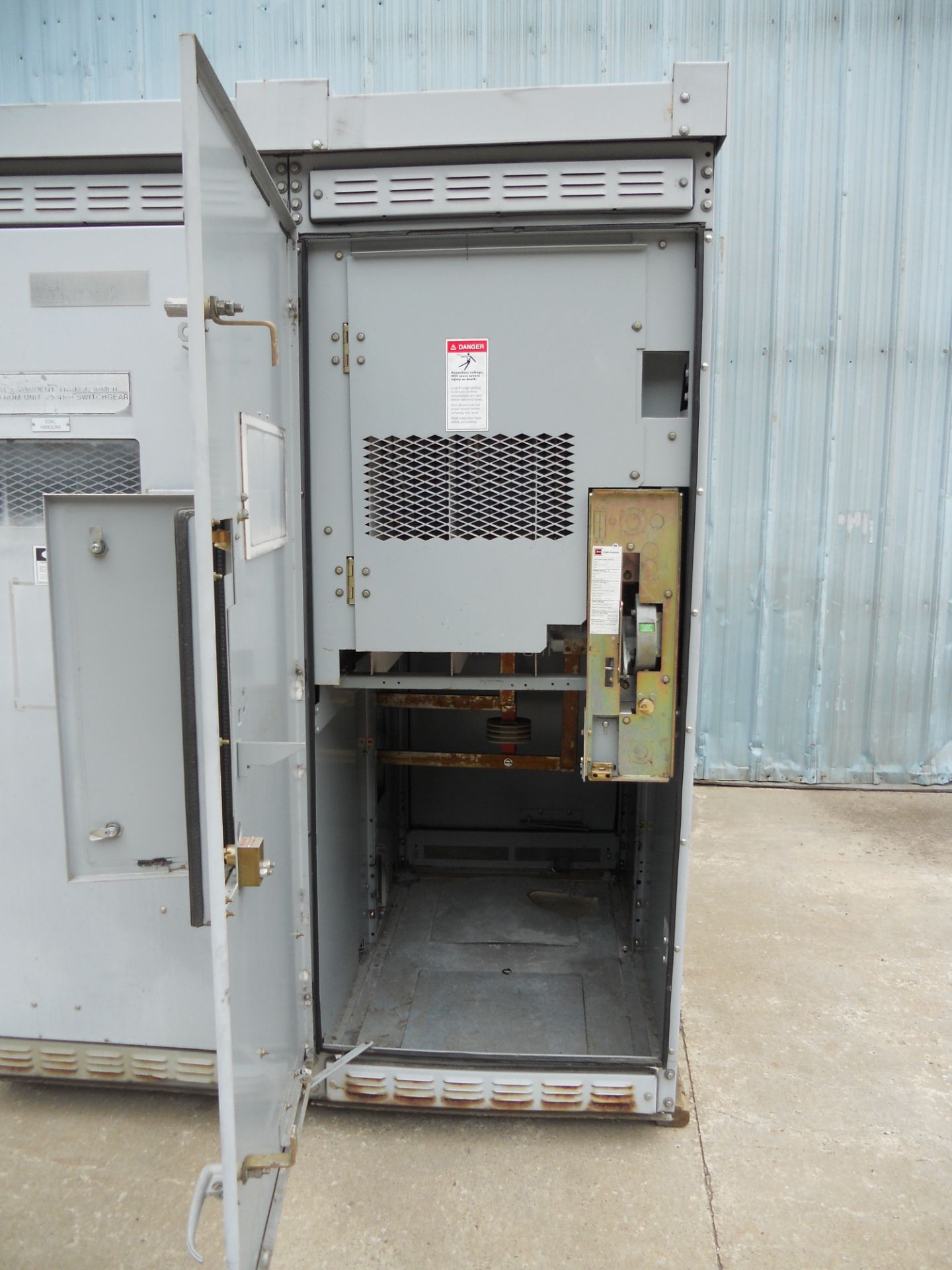 C-H MVS load interrupter Switch 5,000 volts - Image 3 of 4