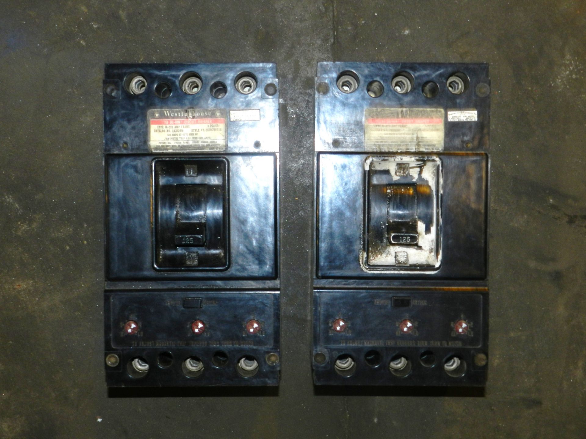 Lot of 2 - Westinghouse JA3125W 125 Amp 3 Pole 600V Circuit Breaker