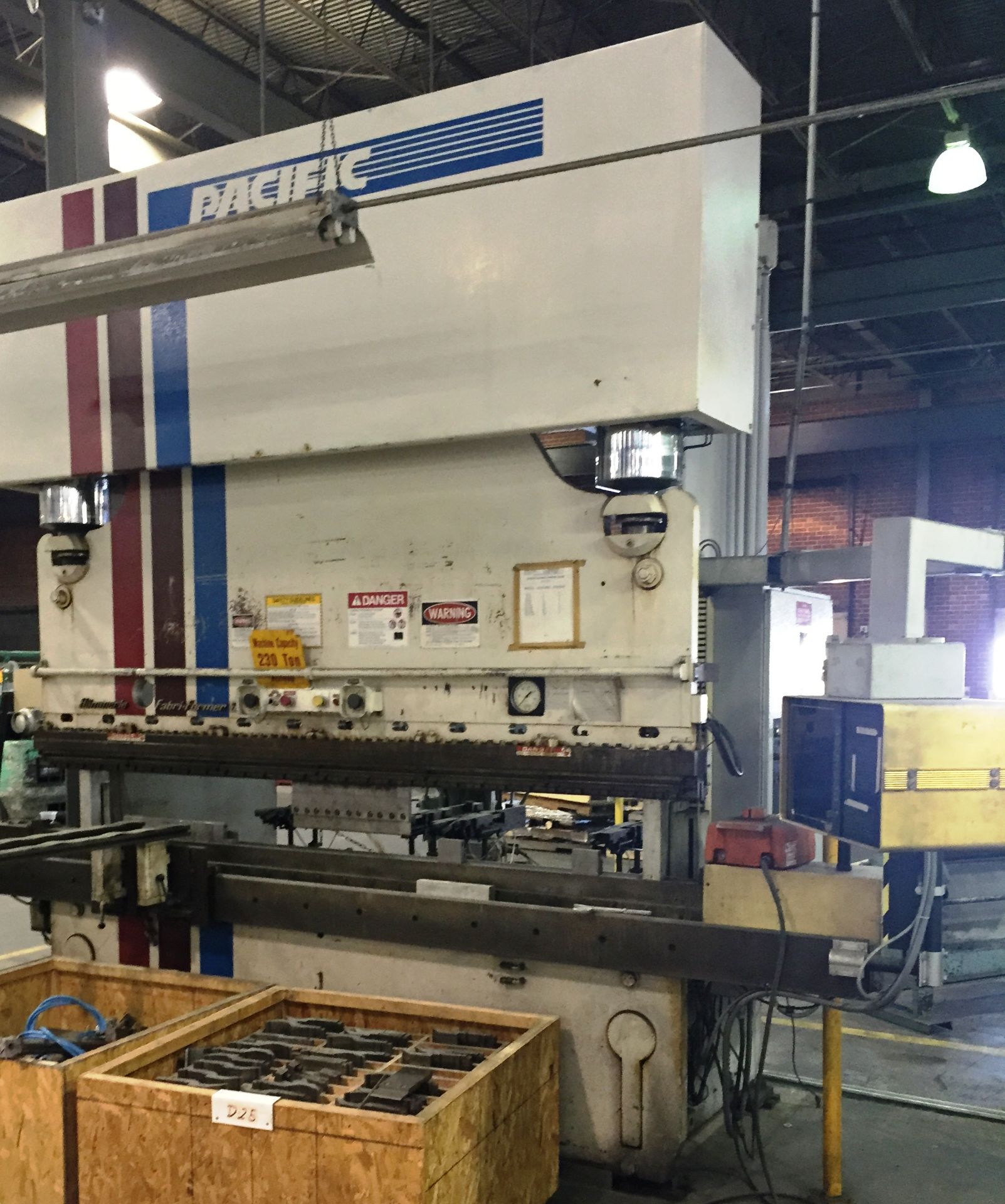 Pacific 230 Ton x 10' Press Brake FF230-10 III