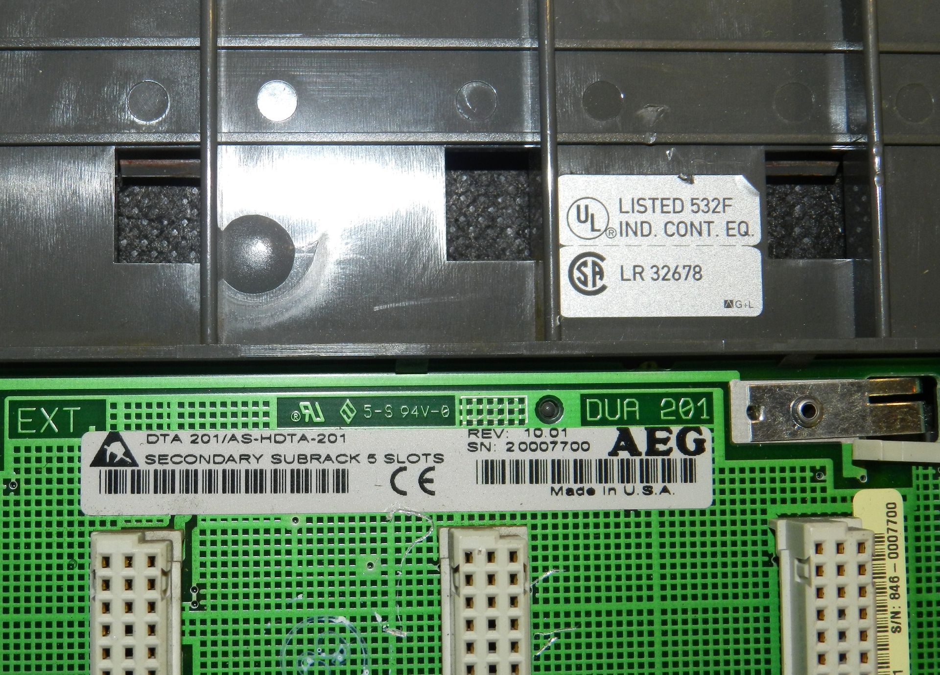 AEG Modicon PC-A984-145 CPU I/O PLC Assembly Rack - Image 6 of 11