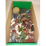 A tray of diecast farm animals by Britains to include several horses and a haystack. F-G