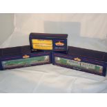 OO Gauge: A group of boxed intermodal container wagons by Bachmann (one pair with Cosco