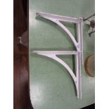 2 wall brackets