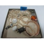 Tray of good quality costume jewellery