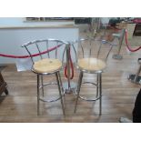 2 bar stools