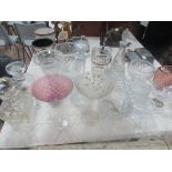 Quantity of glassware